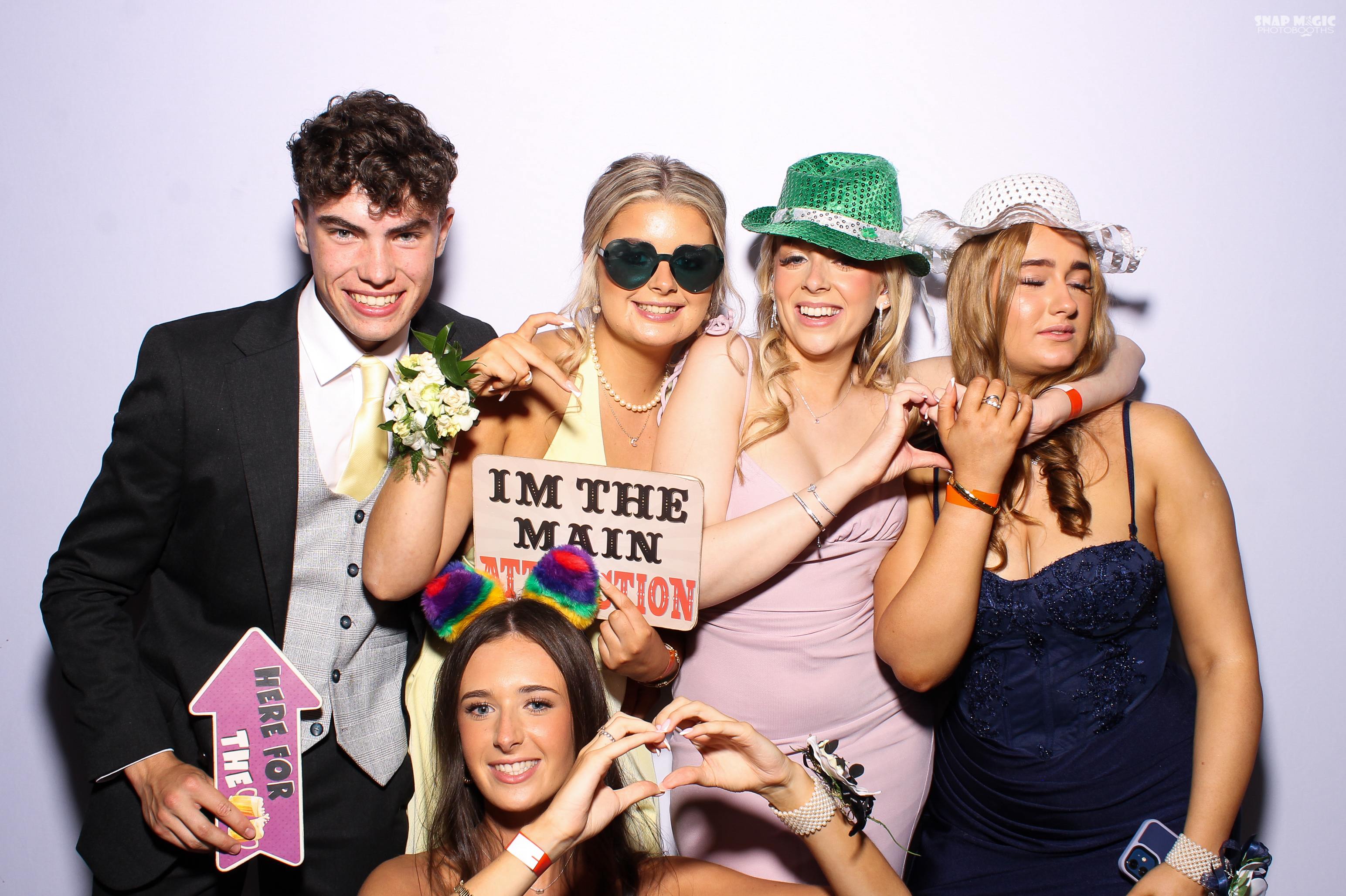 Ursuline College Debs '25 | View more photos from the event at gallery.snapmagic.ie/u/SnapMagic/Ursuline-College-Debs-25