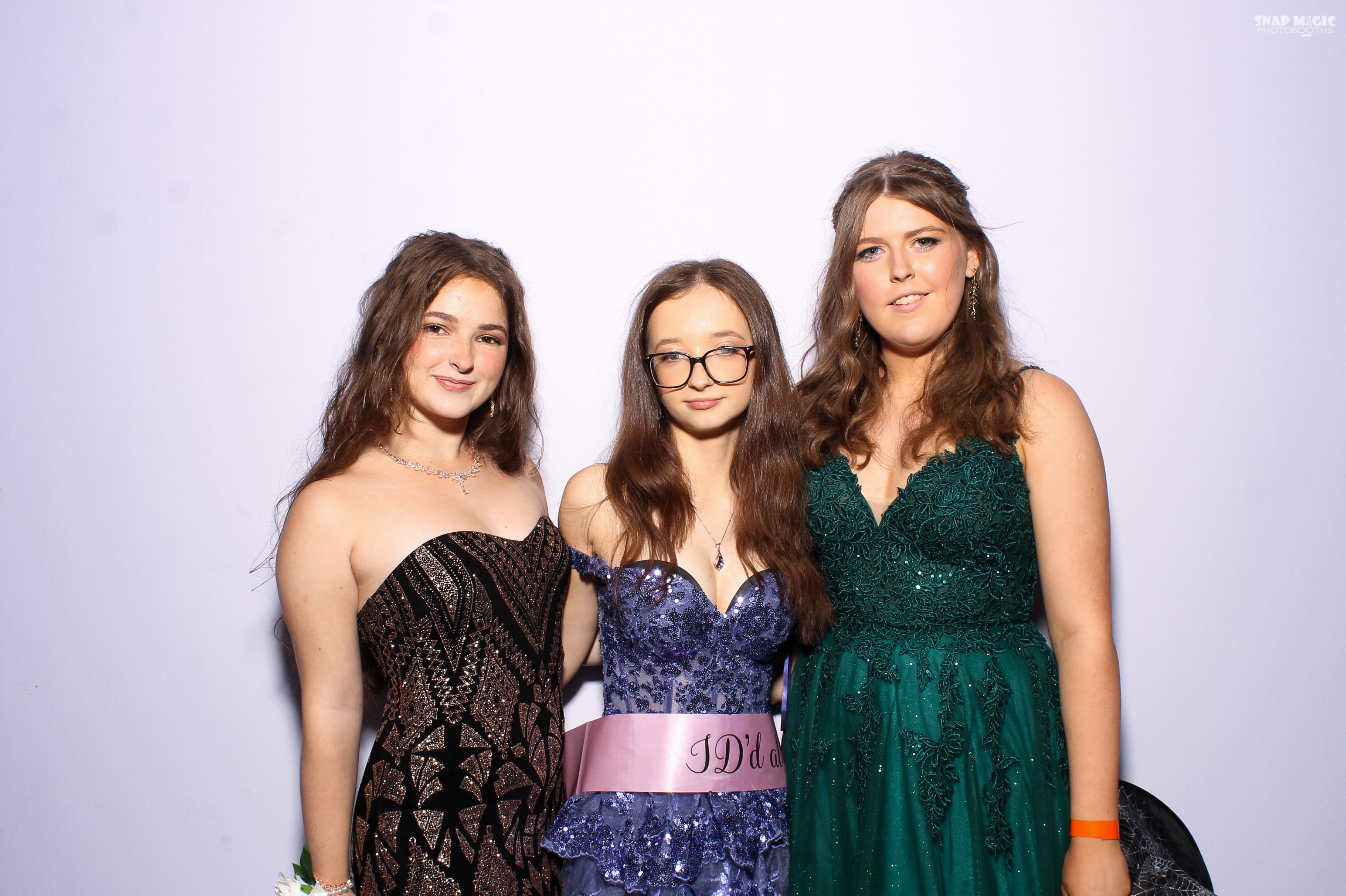 Ursuline College Debs '25 | View more photos from the event at gallery.snapmagic.ie/u/SnapMagic/Ursuline-College-Debs-25