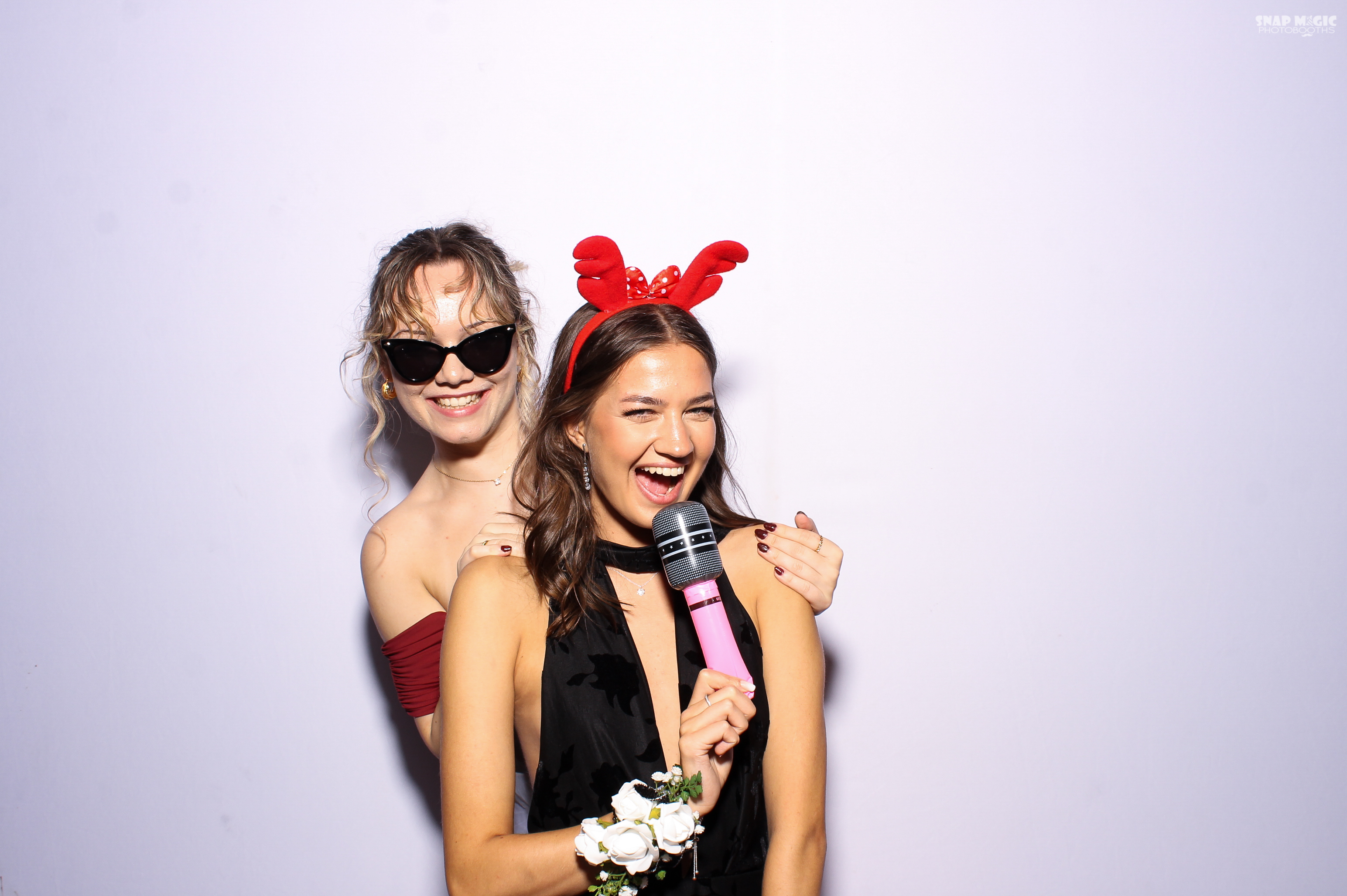 Ursuline College Debs '25 | View more photos from the event at gallery.snapmagic.ie/u/SnapMagic/Ursuline-College-Debs-25