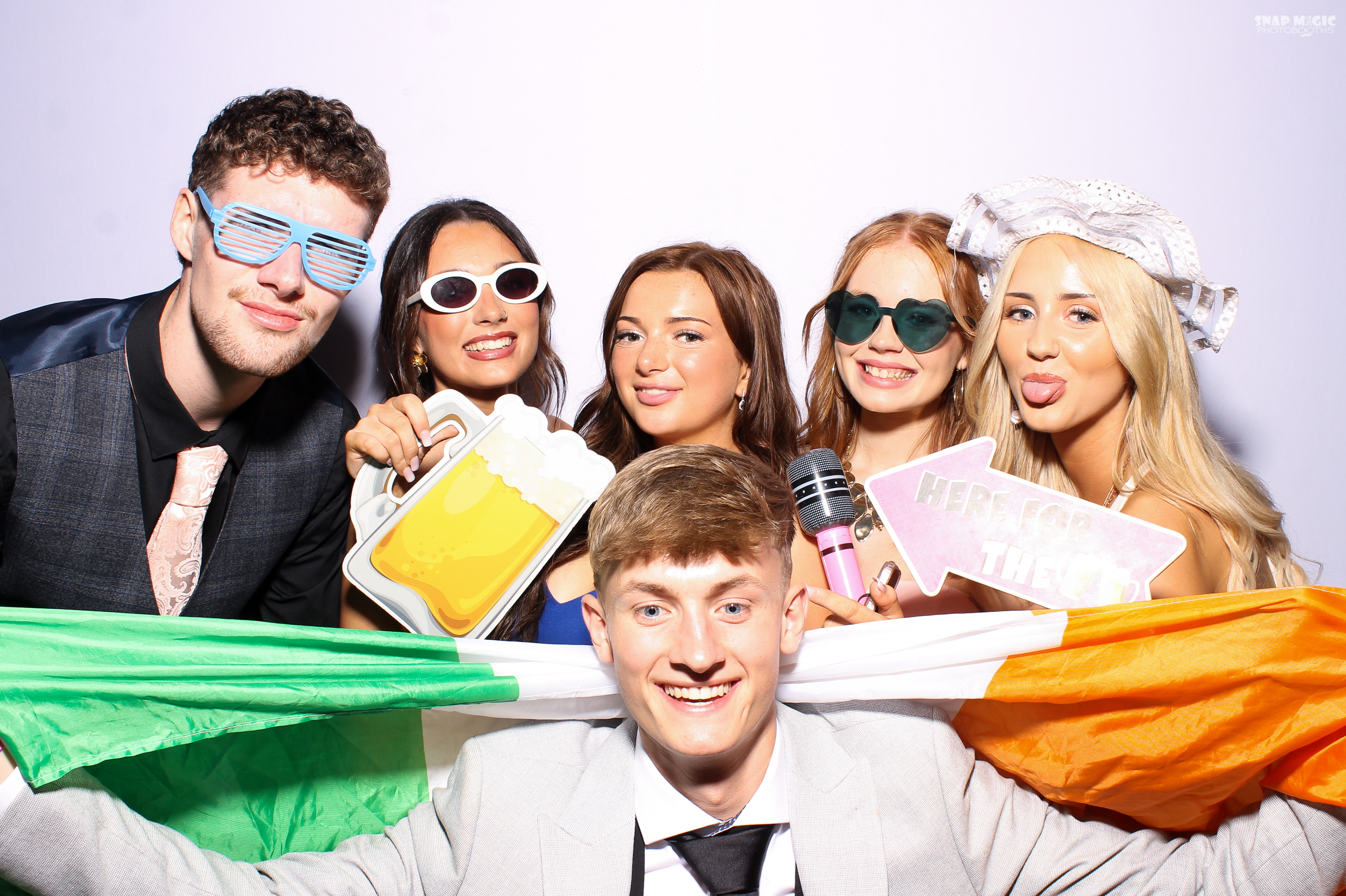 Ursuline College Debs '25 | View more photos from the event at gallery.snapmagic.ie/u/SnapMagic/Ursuline-College-Debs-25