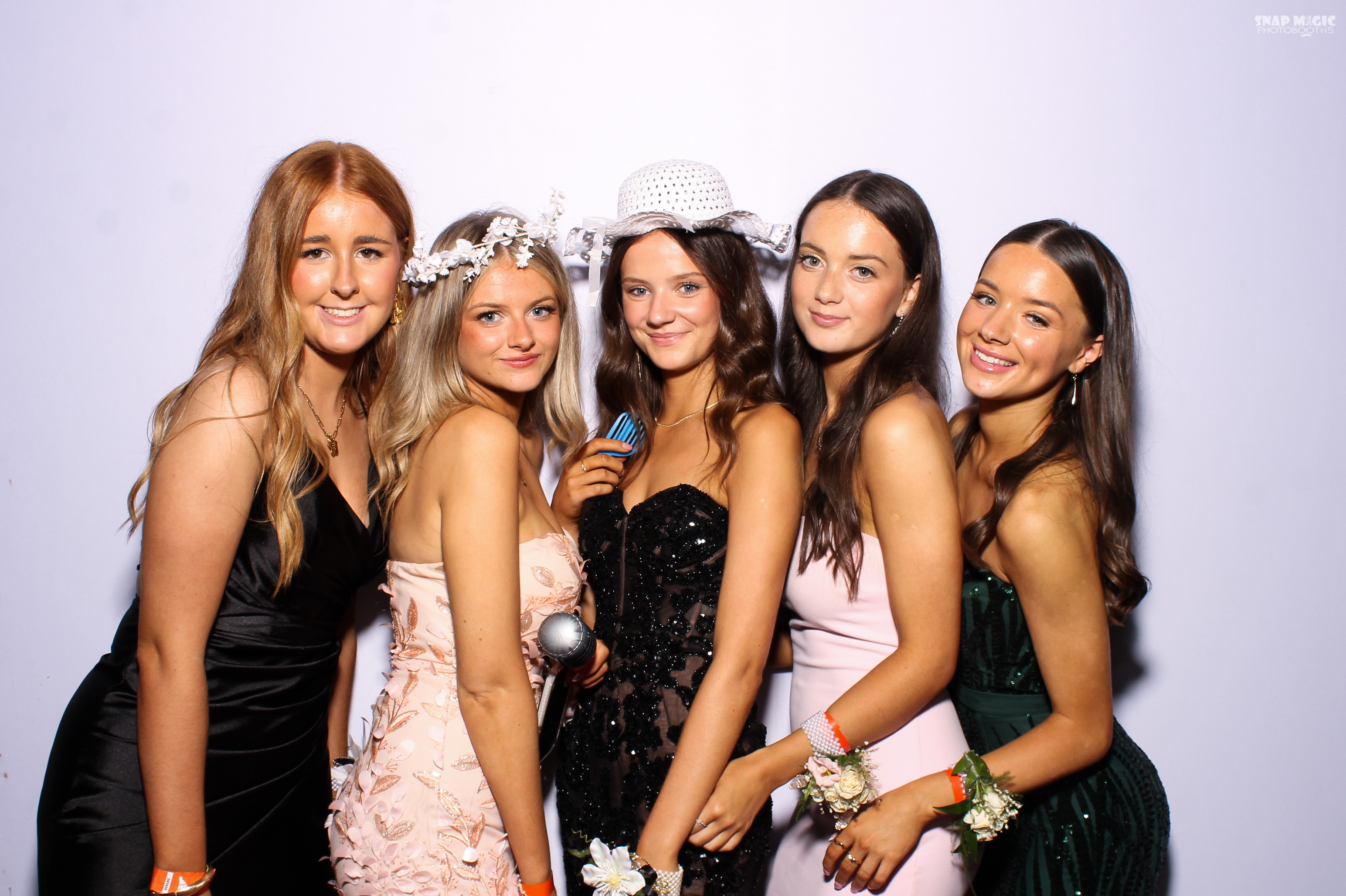 Ursuline College Debs '25 | View more photos from the event at gallery.snapmagic.ie/u/SnapMagic/Ursuline-College-Debs-25