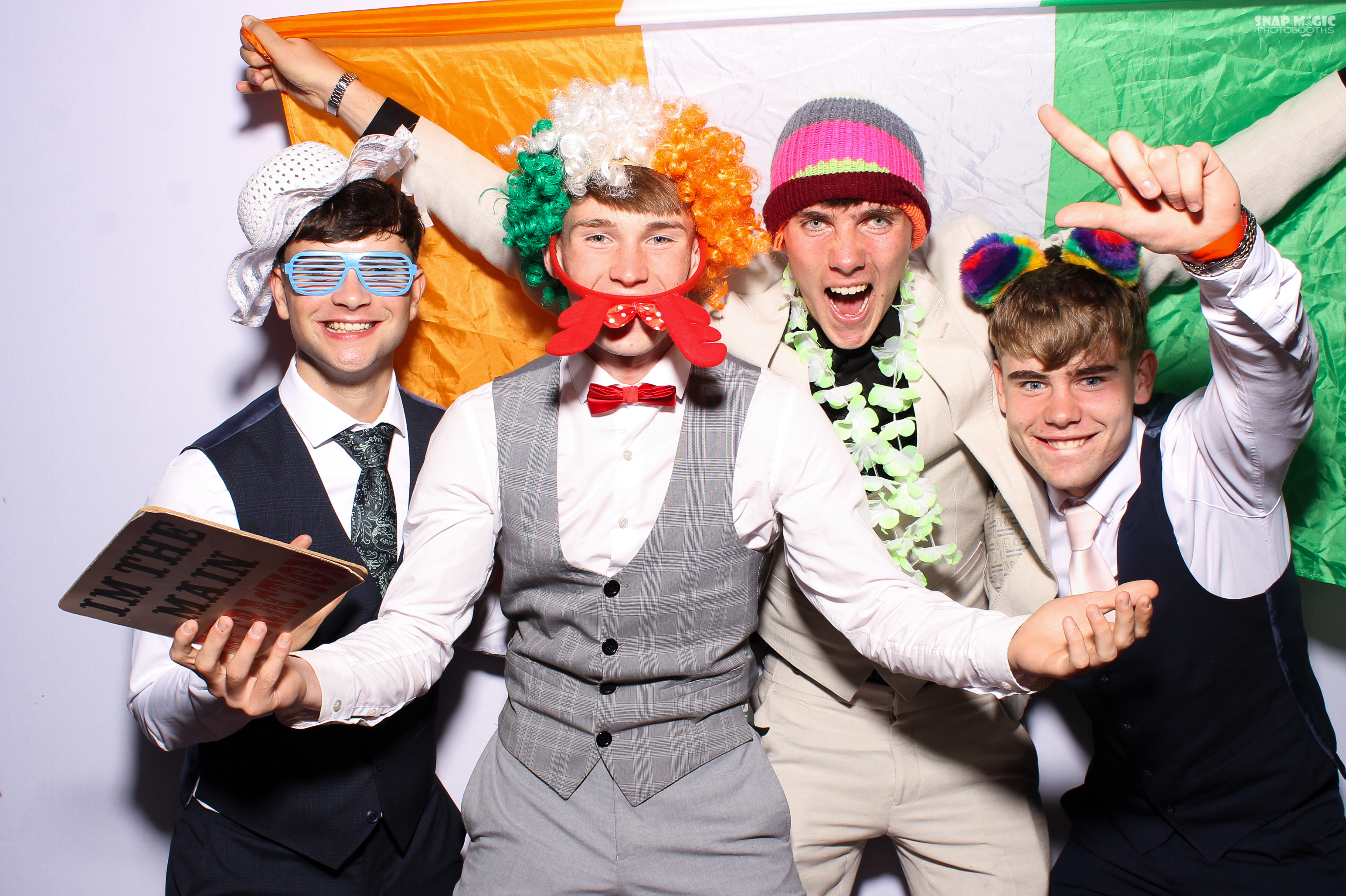 Ursuline College Debs '25 | View more photos from the event at gallery.snapmagic.ie/u/SnapMagic/Ursuline-College-Debs-25