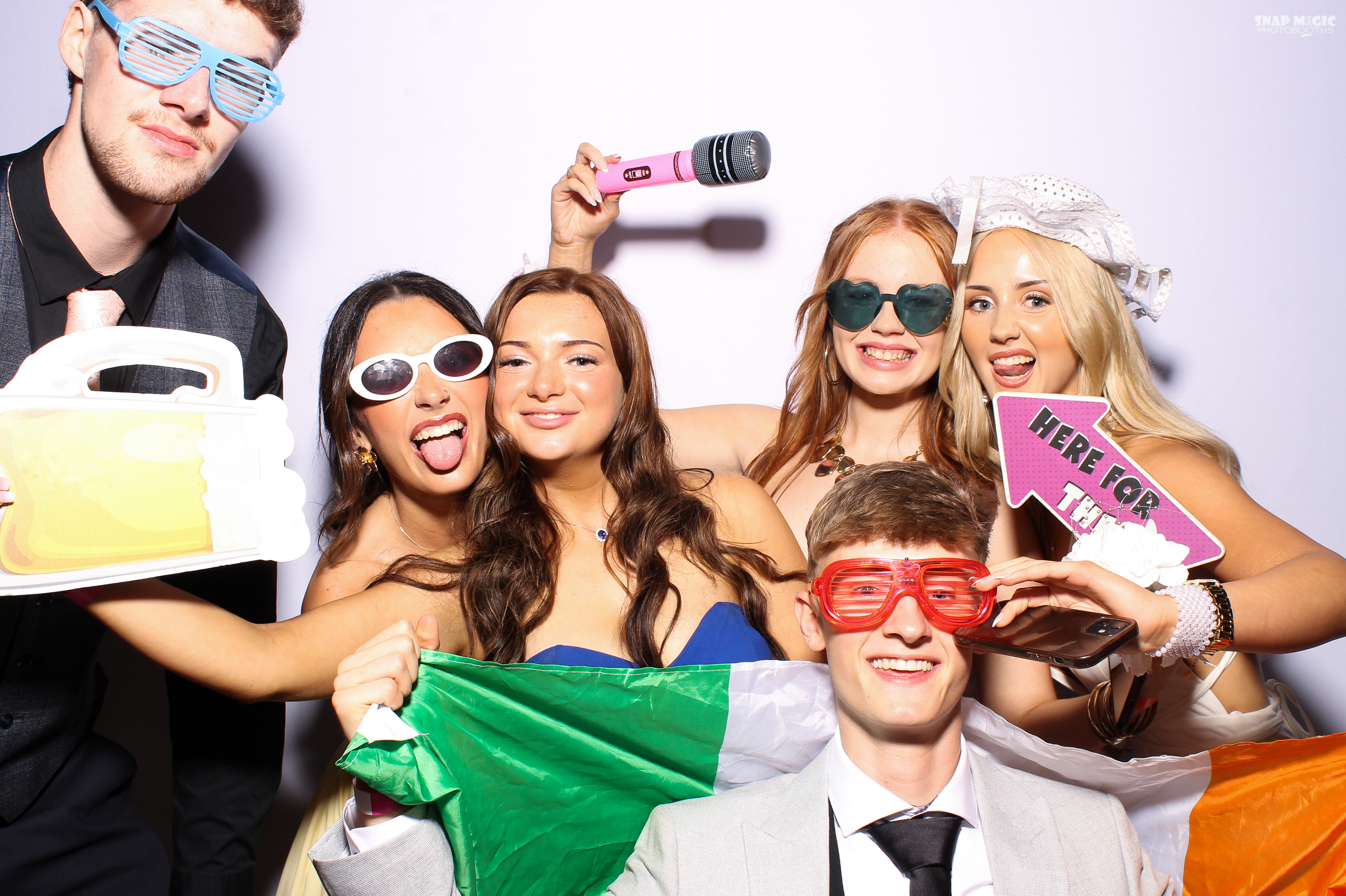 Ursuline College Debs '25 | View more photos from the event at gallery.snapmagic.ie/u/SnapMagic/Ursuline-College-Debs-25