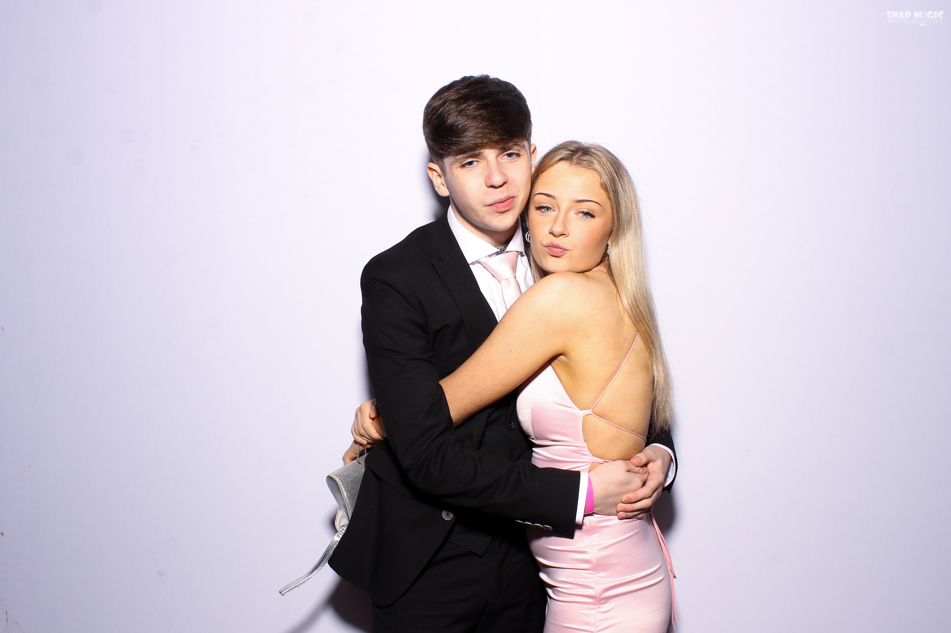 Ursuline College Debs '25 | View more photos from the event at gallery.snapmagic.ie/u/SnapMagic/Ursuline-College-Debs-25