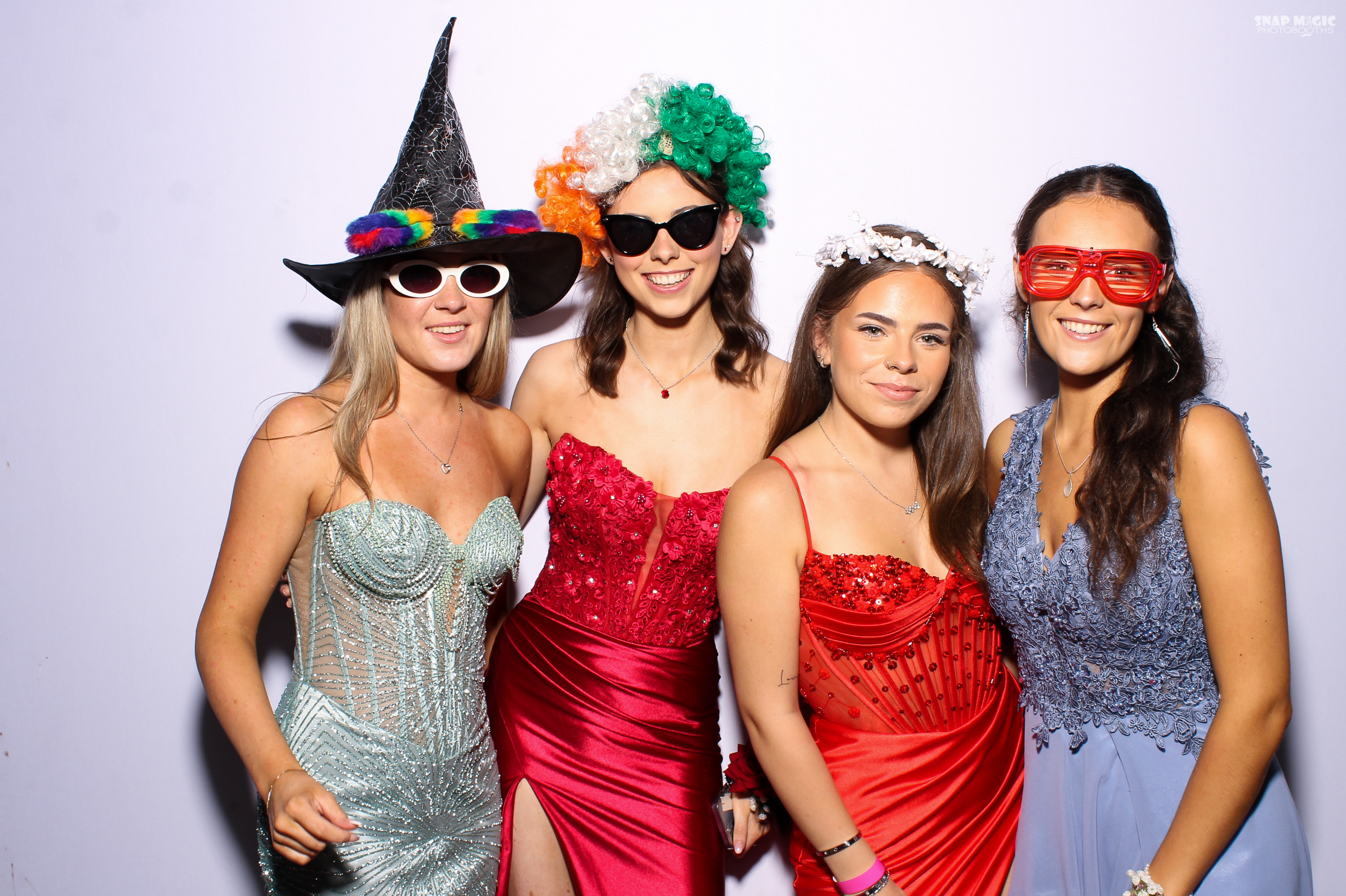 Ursuline College Debs '25 | View more photos from the event at gallery.snapmagic.ie/u/SnapMagic/Ursuline-College-Debs-25