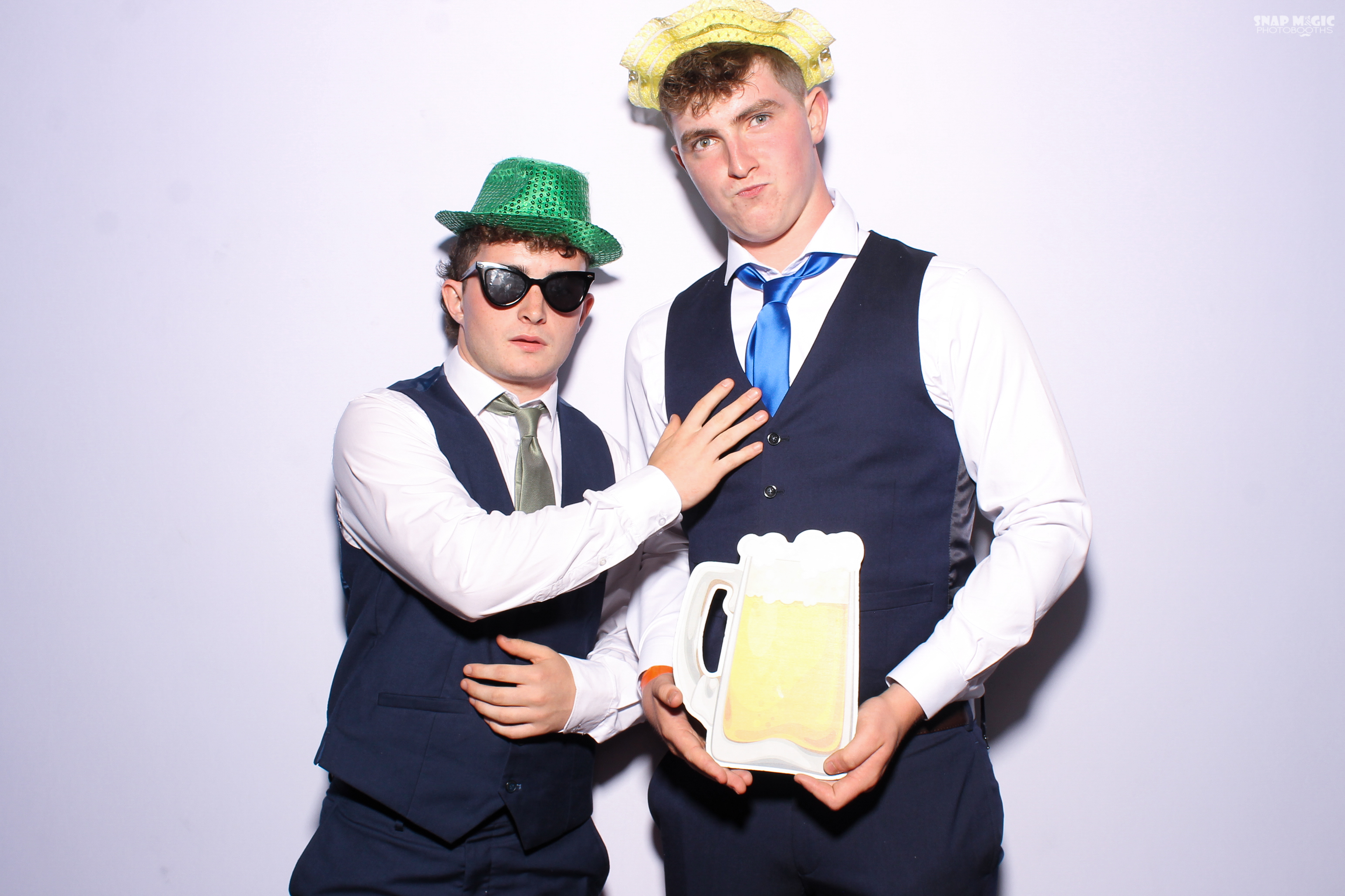 Ursuline College Debs '25 | View more photos from the event at gallery.snapmagic.ie/u/SnapMagic/Ursuline-College-Debs-25