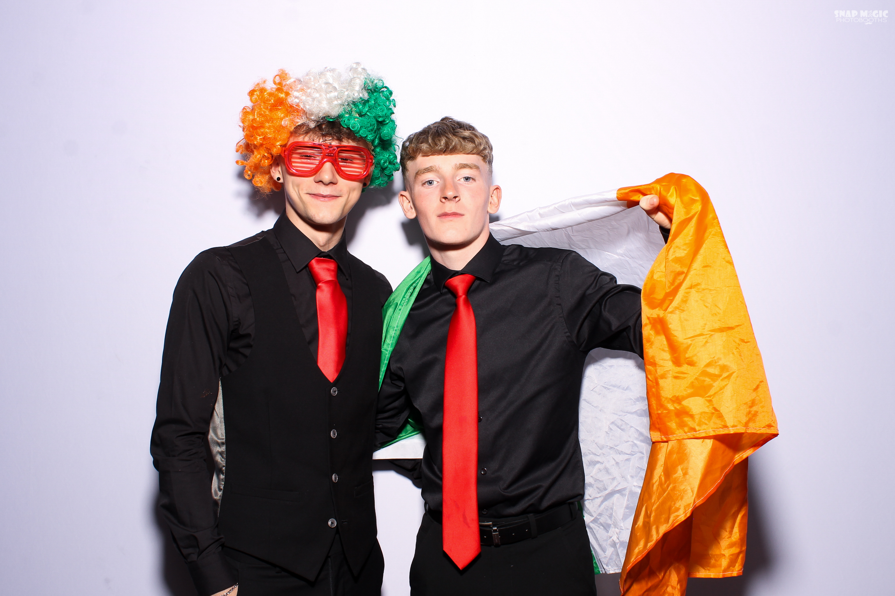Ursuline College Debs '25 | View more photos from the event at gallery.snapmagic.ie/u/SnapMagic/Ursuline-College-Debs-25
