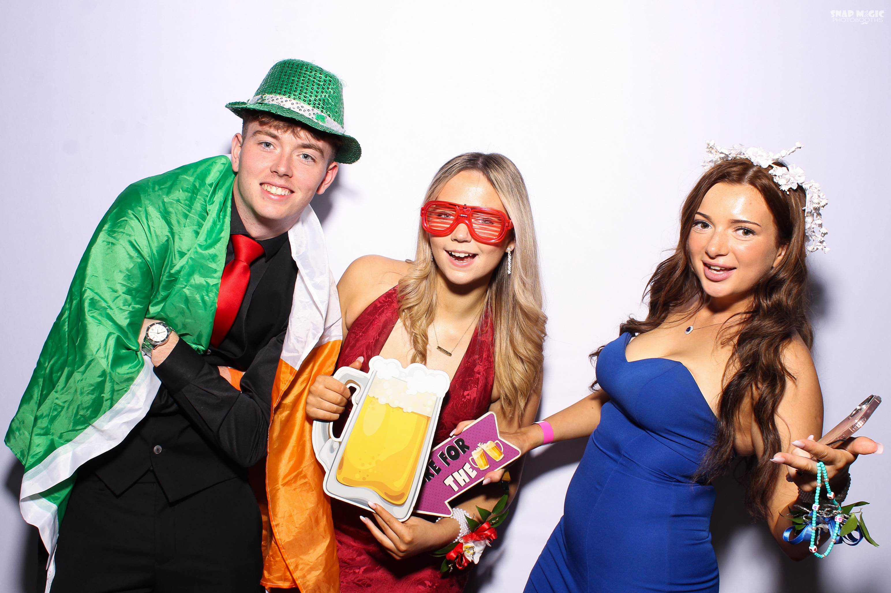Ursuline College Debs '25 | View more photos from the event at gallery.snapmagic.ie/u/SnapMagic/Ursuline-College-Debs-25