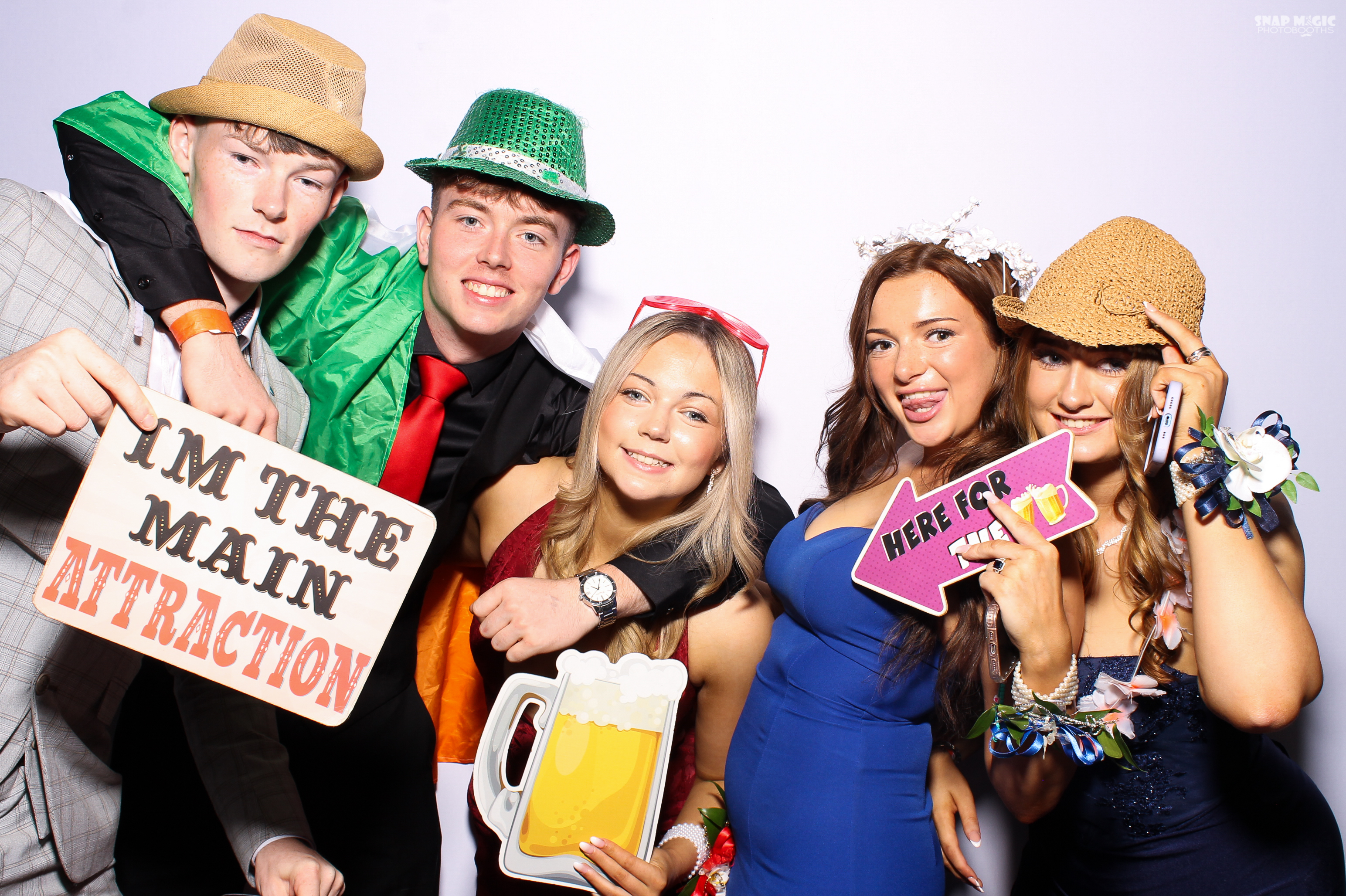Ursuline College Debs '25 | View more photos from the event at gallery.snapmagic.ie/u/SnapMagic/Ursuline-College-Debs-25