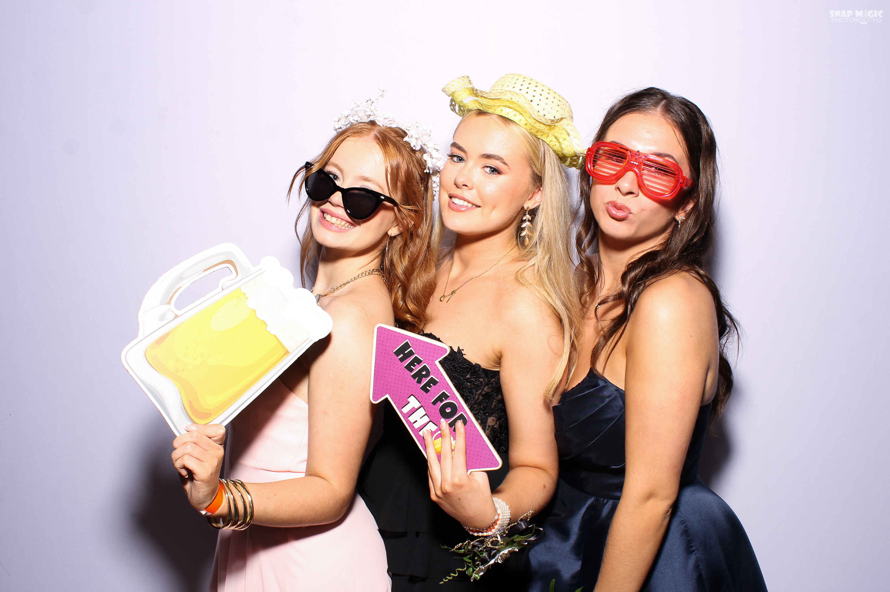 Ursuline College Debs '25 | View more photos from the event at gallery.snapmagic.ie/u/SnapMagic/Ursuline-College-Debs-25
