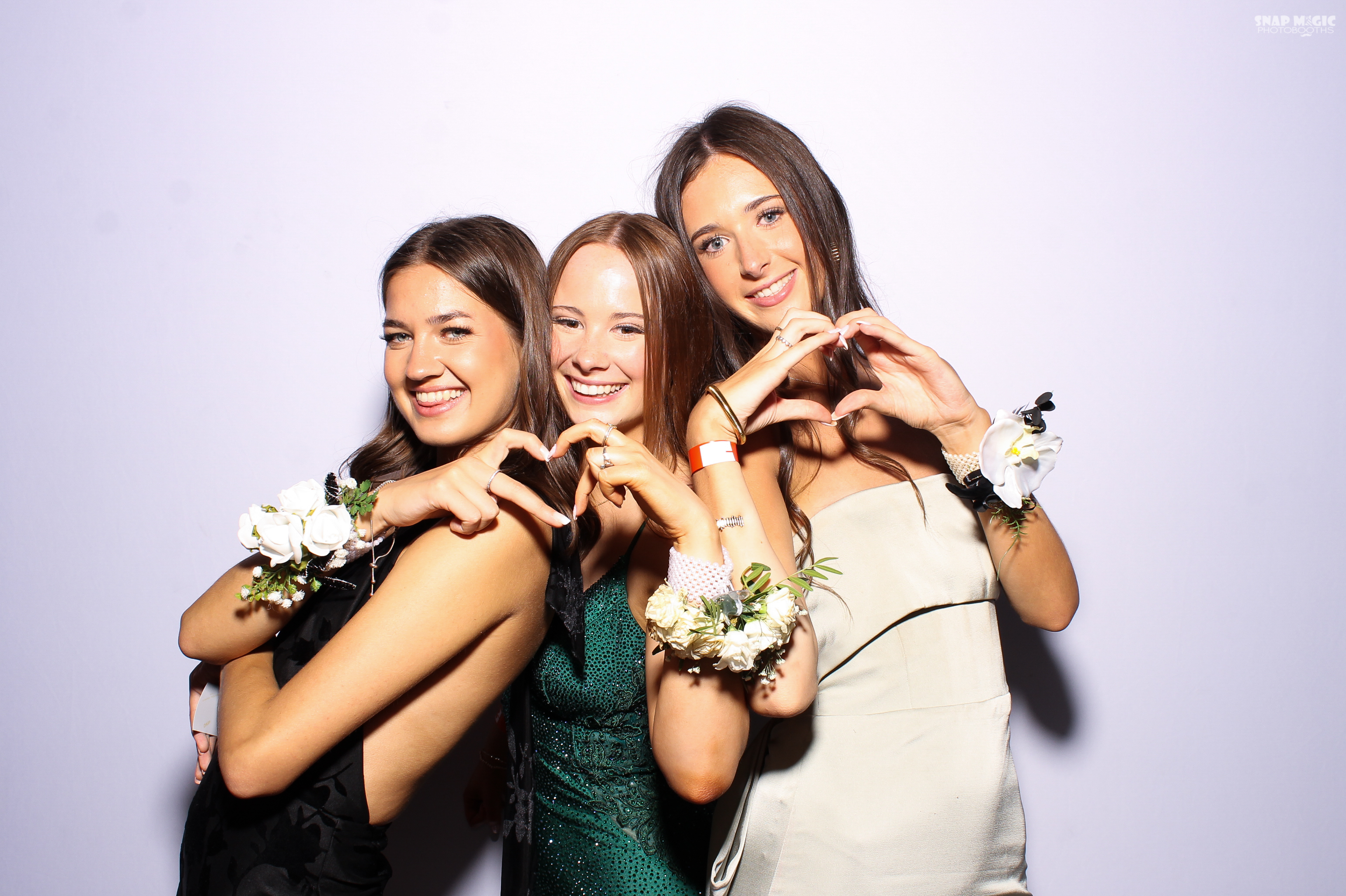 Ursuline College Debs '25 | View more photos from the event at gallery.snapmagic.ie/u/SnapMagic/Ursuline-College-Debs-25