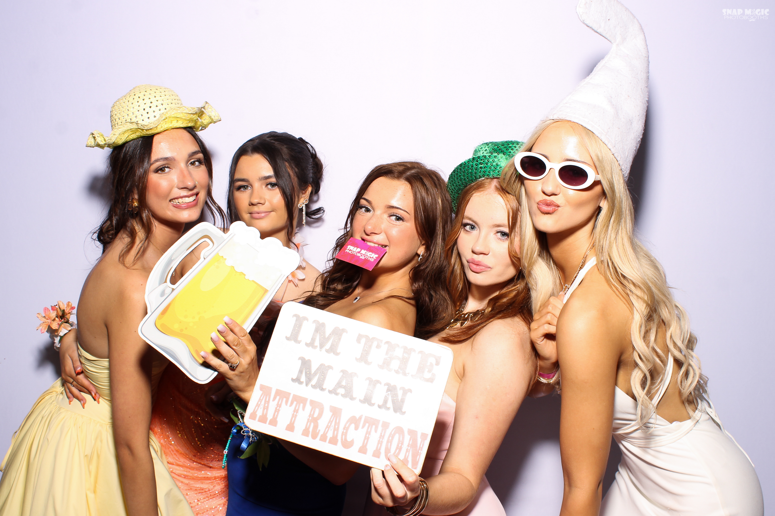 Ursuline College Debs '25 | View more photos from the event at gallery.snapmagic.ie/u/SnapMagic/Ursuline-College-Debs-25