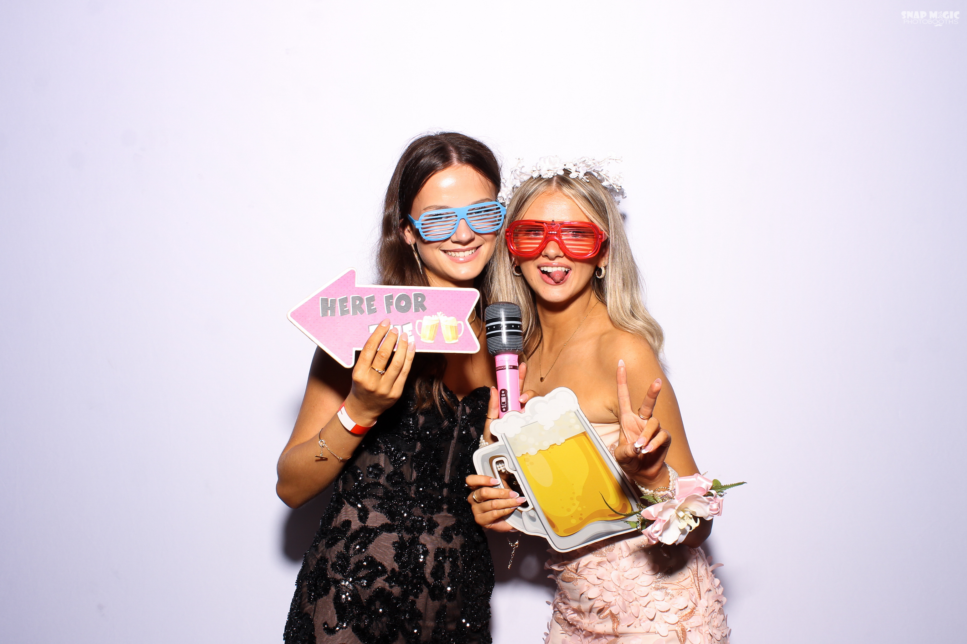 Ursuline College Debs '25 | View more photos from the event at gallery.snapmagic.ie/u/SnapMagic/Ursuline-College-Debs-25