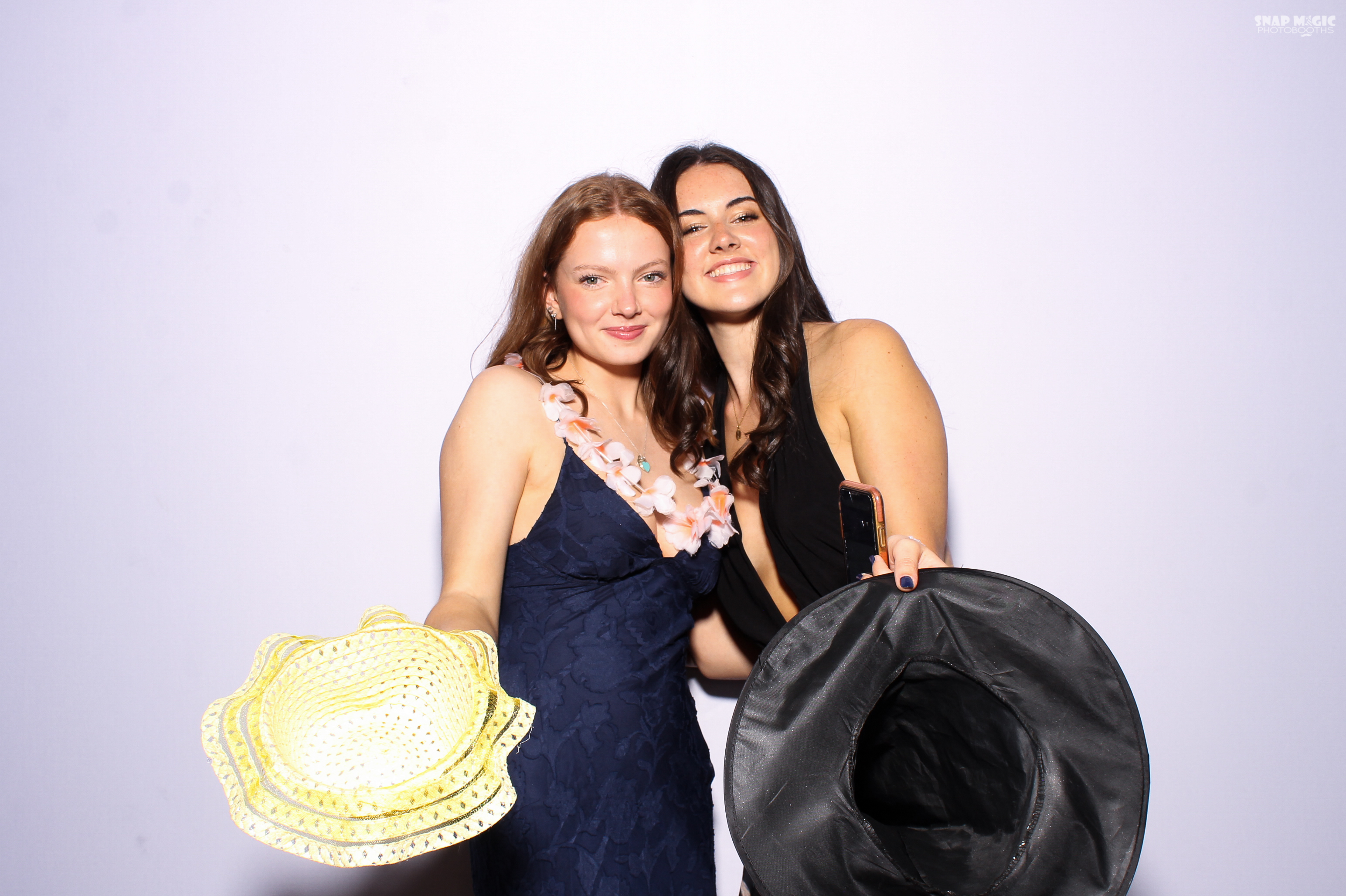 Ursuline College Debs '25 | View more photos from the event at gallery.snapmagic.ie/u/SnapMagic/Ursuline-College-Debs-25