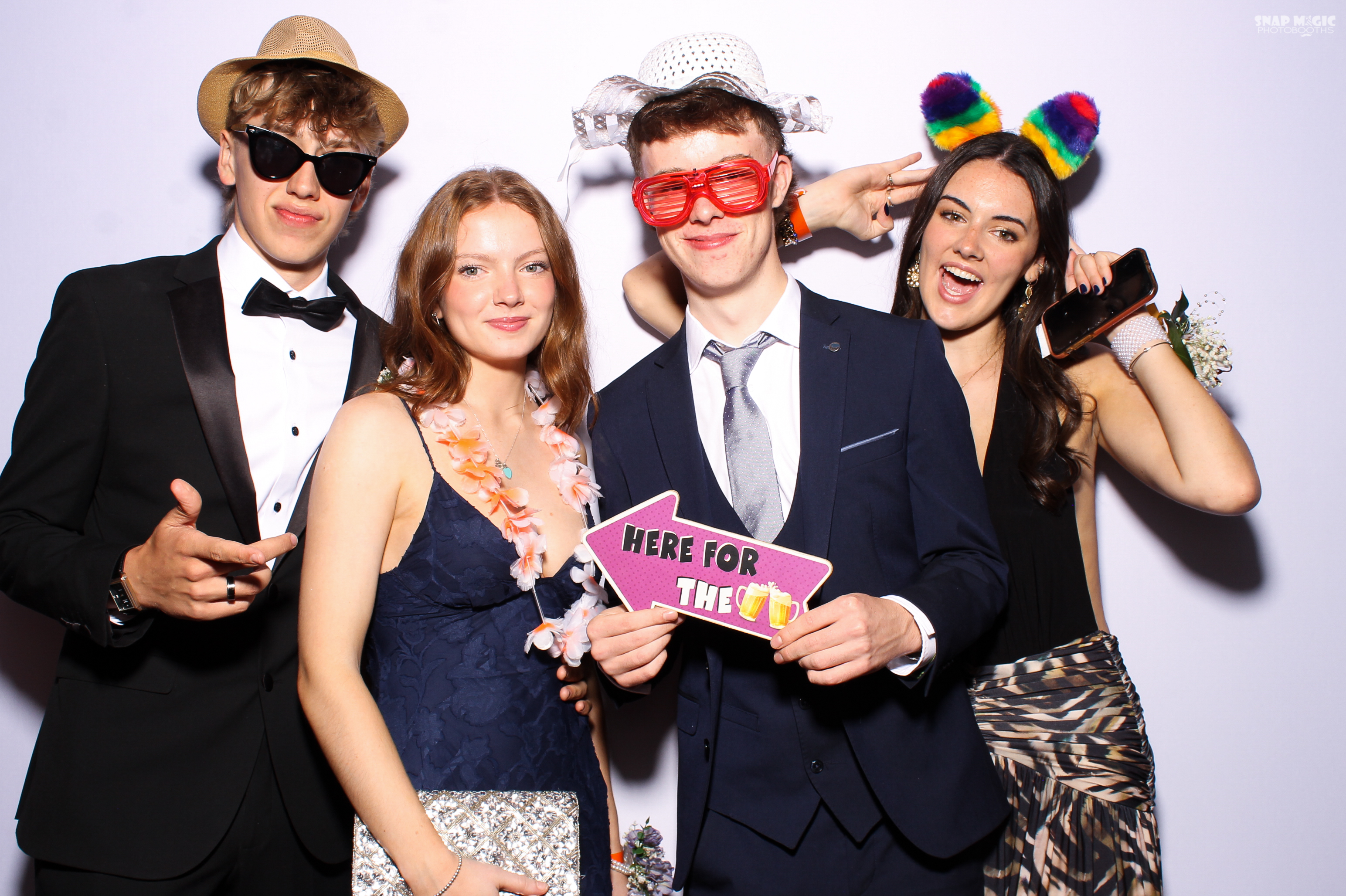 Ursuline College Debs '25 | View more photos from the event at gallery.snapmagic.ie/u/SnapMagic/Ursuline-College-Debs-25