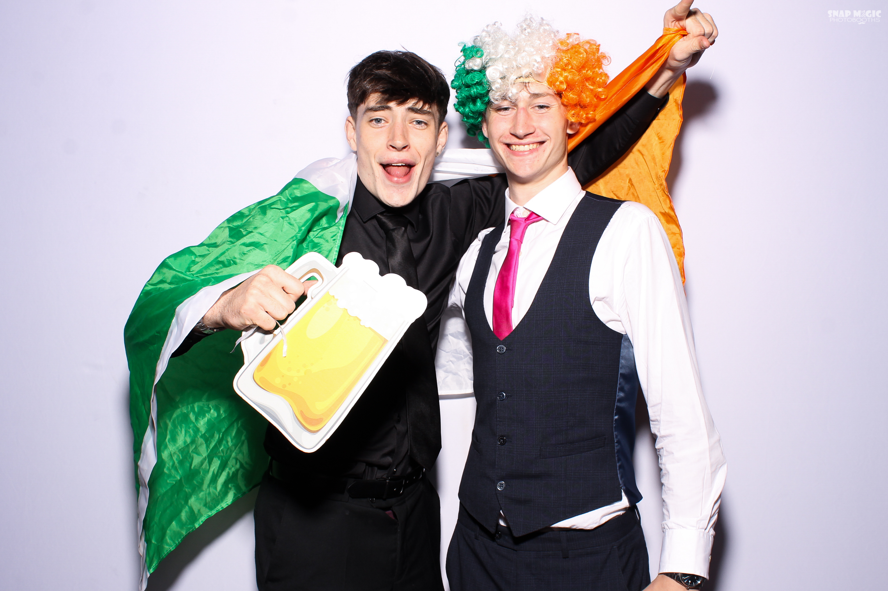 Ursuline College Debs '25 | View more photos from the event at gallery.snapmagic.ie/u/SnapMagic/Ursuline-College-Debs-25