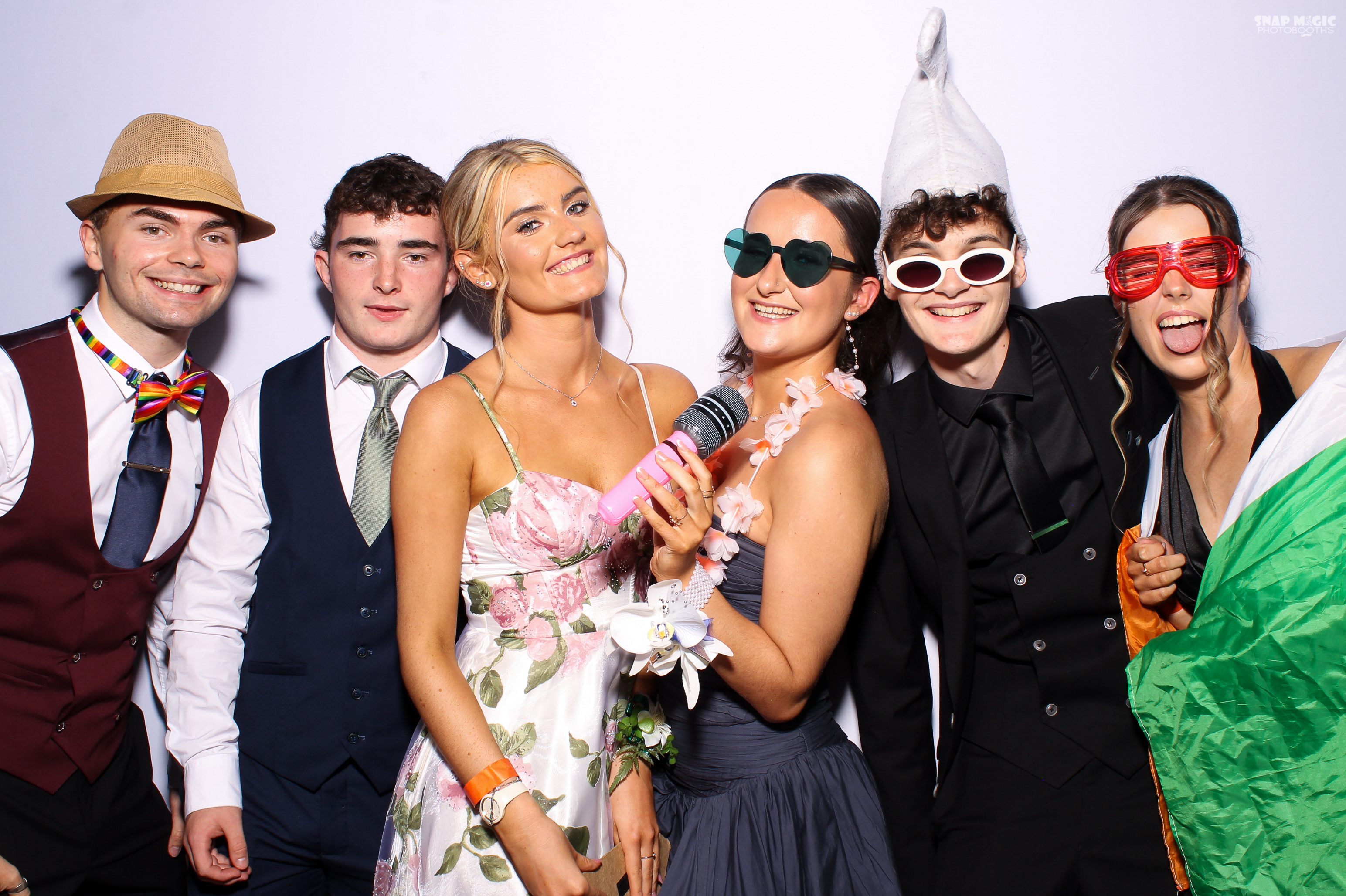 Ursuline College Debs '25 | View more photos from the event at gallery.snapmagic.ie/u/SnapMagic/Ursuline-College-Debs-25