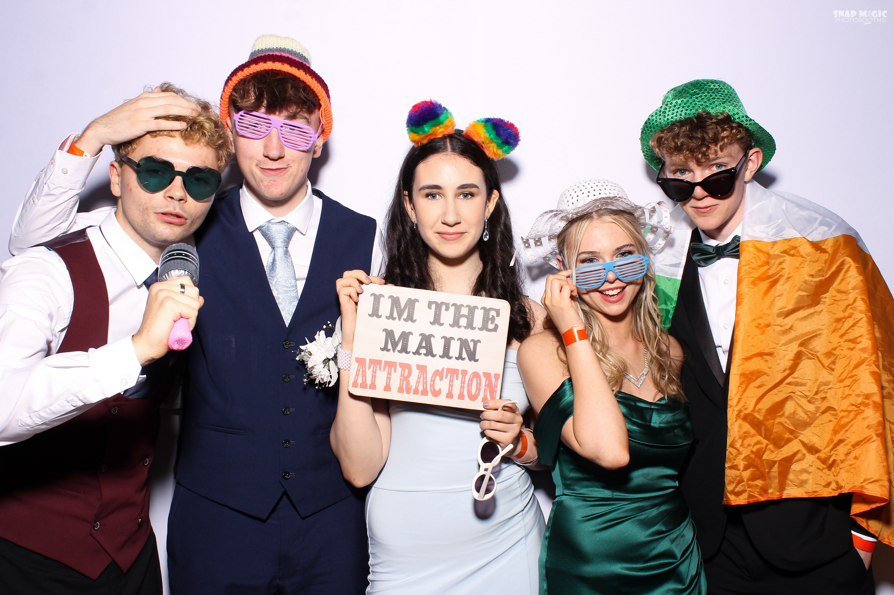 Ursuline College Debs '25 | View more photos from the event at gallery.snapmagic.ie/u/SnapMagic/Ursuline-College-Debs-25
