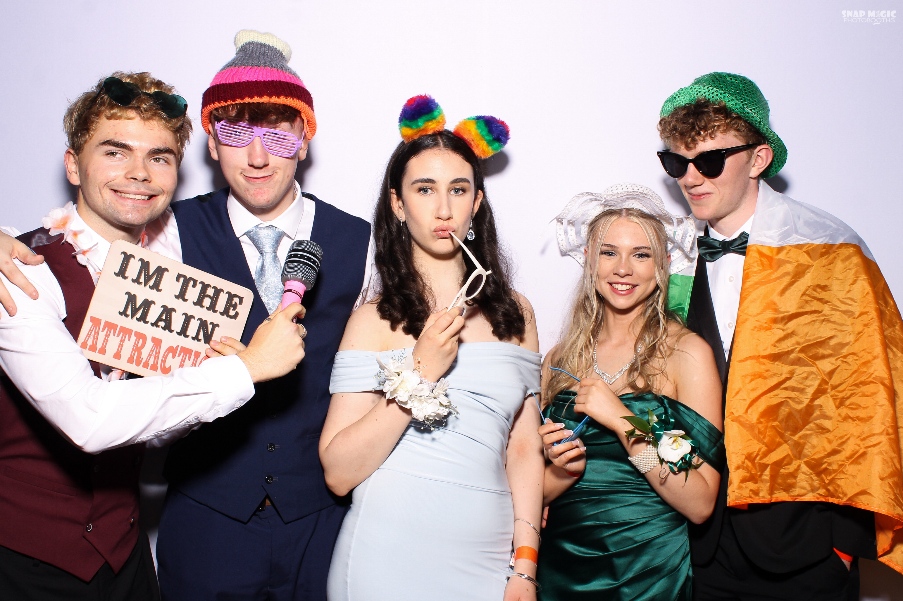 Ursuline College Debs '25 | View more photos from the event at gallery.snapmagic.ie/u/SnapMagic/Ursuline-College-Debs-25