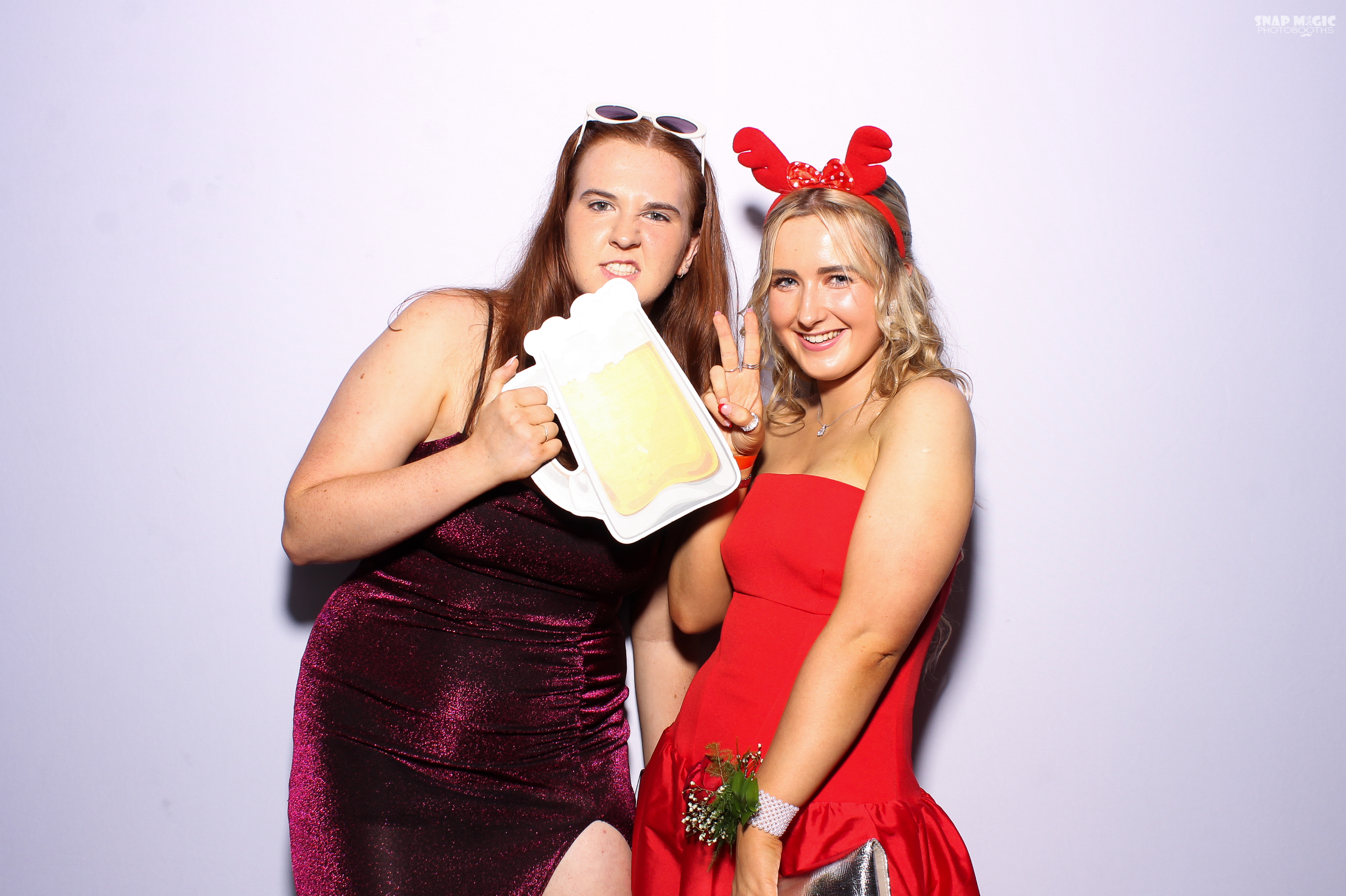 Ursuline College Debs '25 | View more photos from the event at gallery.snapmagic.ie/u/SnapMagic/Ursuline-College-Debs-25