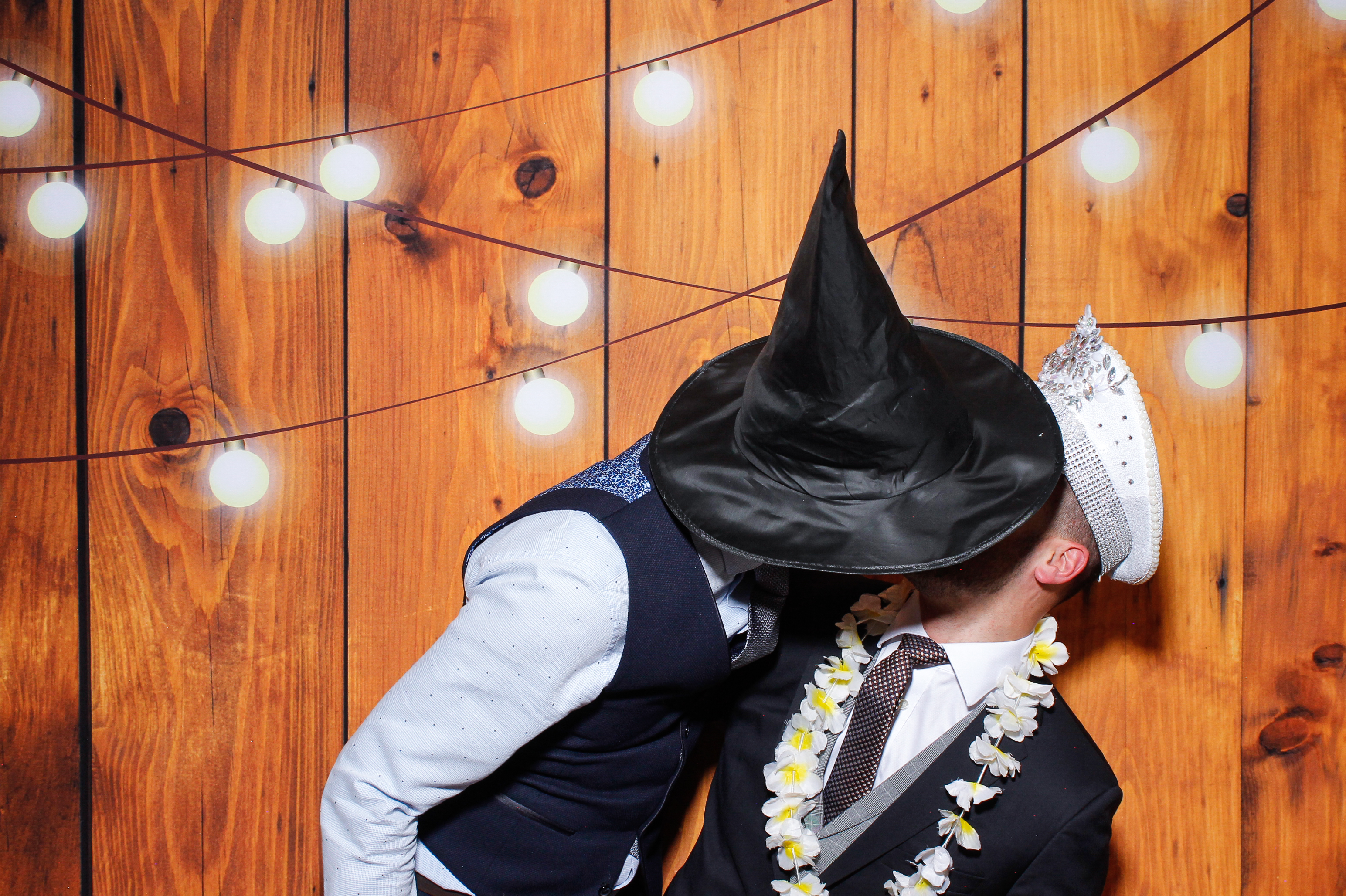 Aisling & Paul | View more photos from the event at gallery.snapmagic.ie/u/SnapMagic/Aisling-Paul