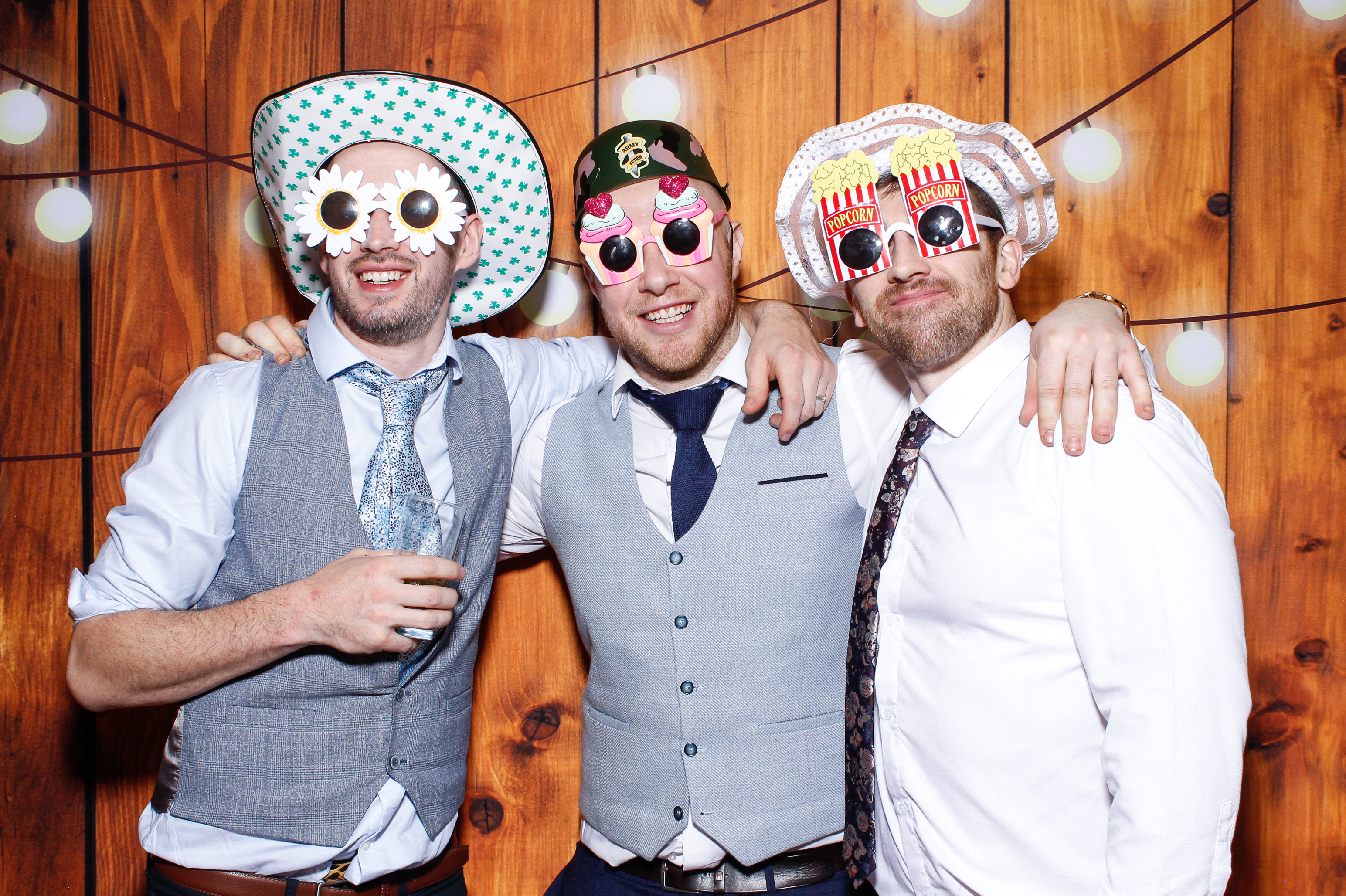 Aisling & Paul | View more photos from the event at gallery.snapmagic.ie/u/SnapMagic/Aisling-Paul