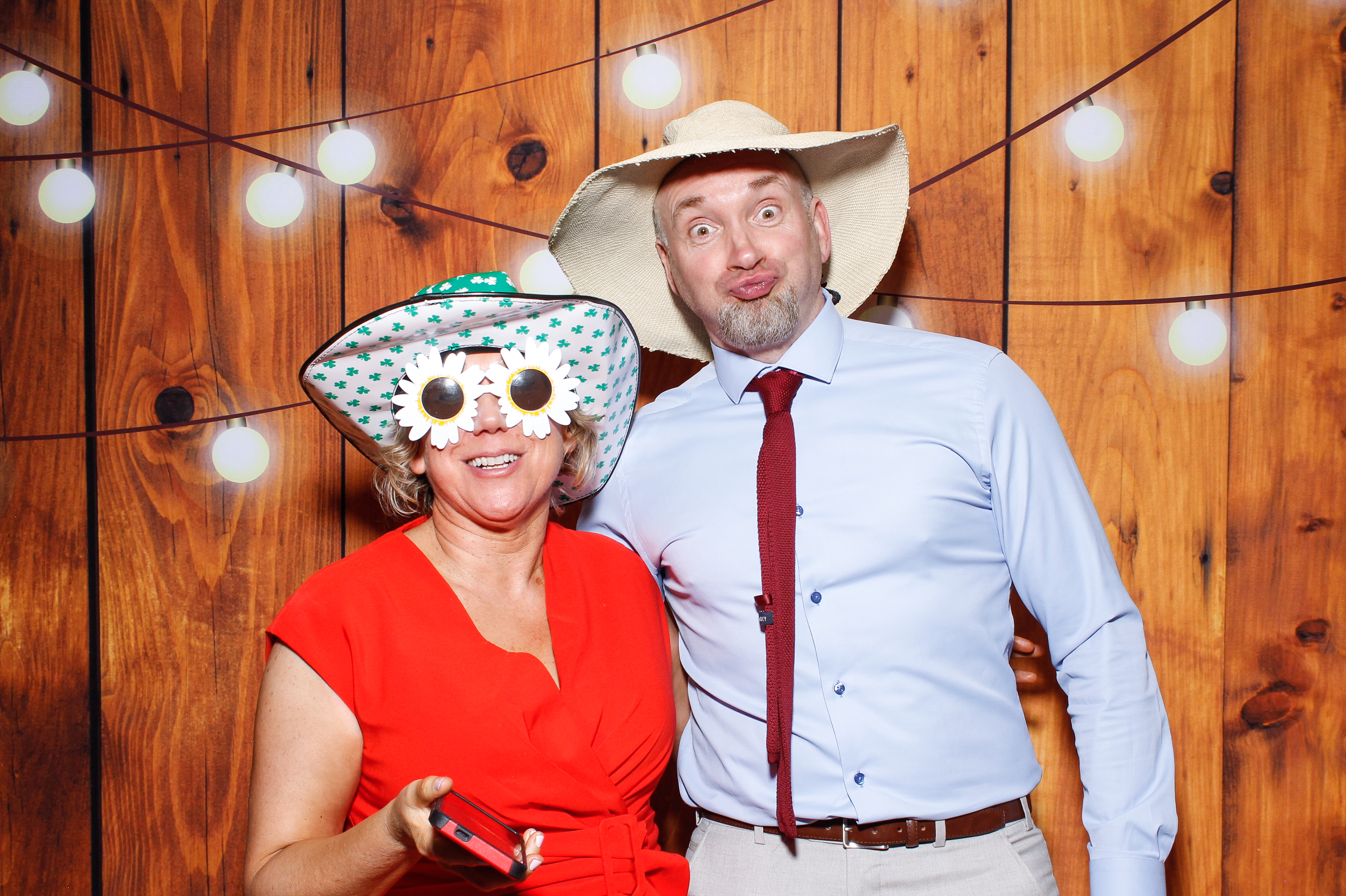 Aisling & Paul | View more photos from the event at gallery.snapmagic.ie/u/SnapMagic/Aisling-Paul