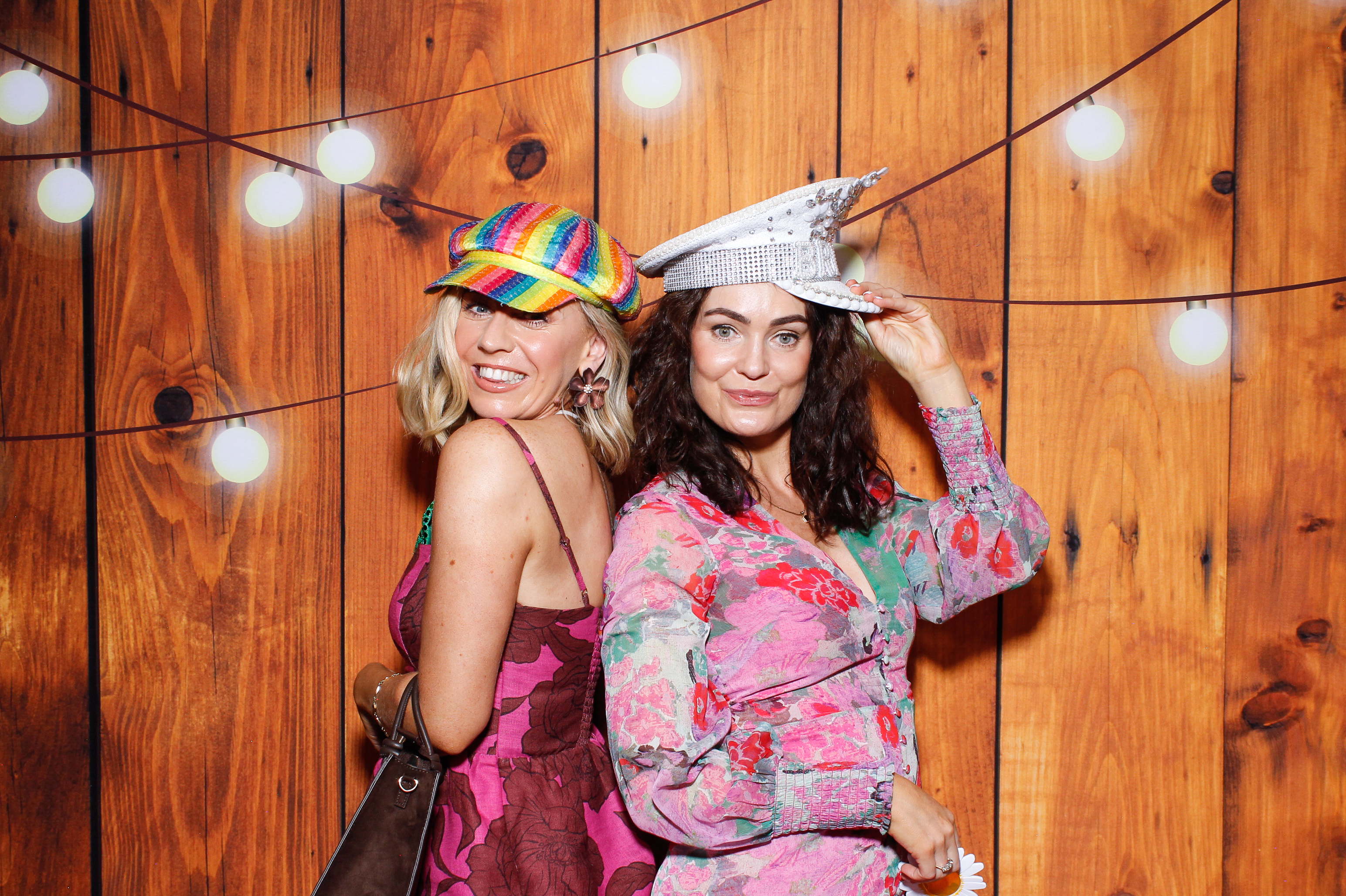 Aisling & Paul | View more photos from the event at gallery.snapmagic.ie/u/SnapMagic/Aisling-Paul