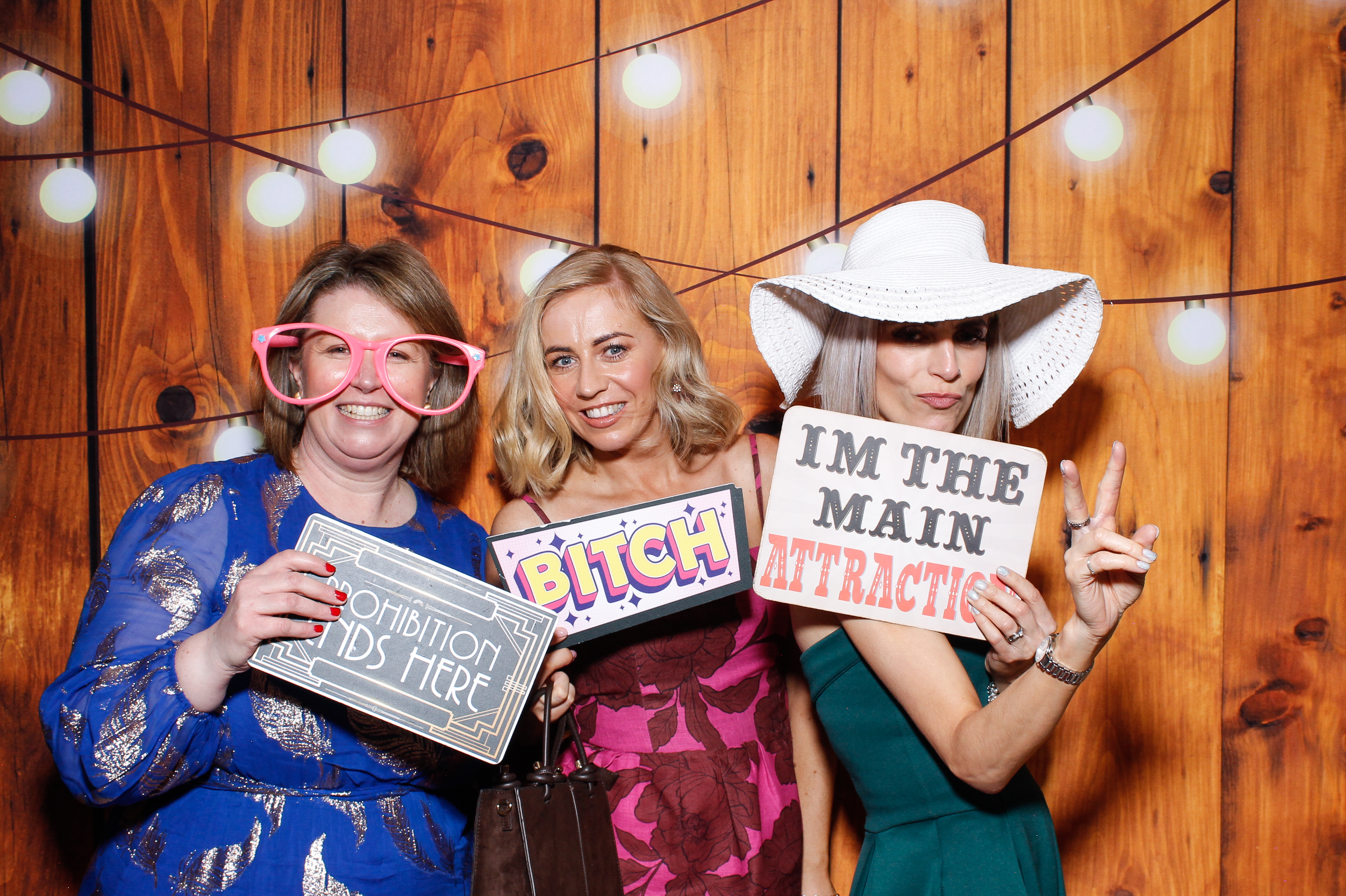 Aisling & Paul | View more photos from the event at gallery.snapmagic.ie/u/SnapMagic/Aisling-Paul