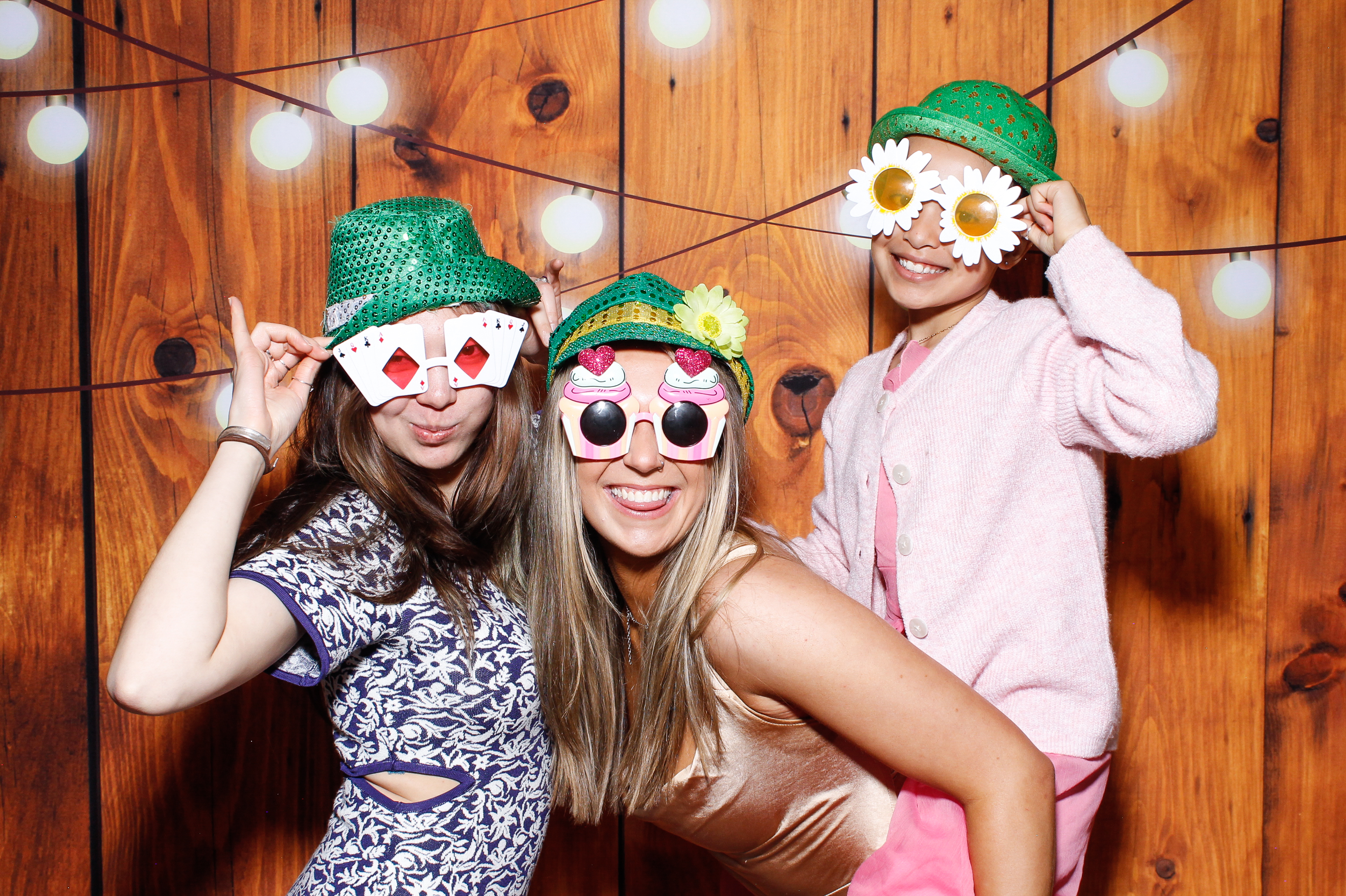 Aisling & Paul | View more photos from the event at gallery.snapmagic.ie/u/SnapMagic/Aisling-Paul