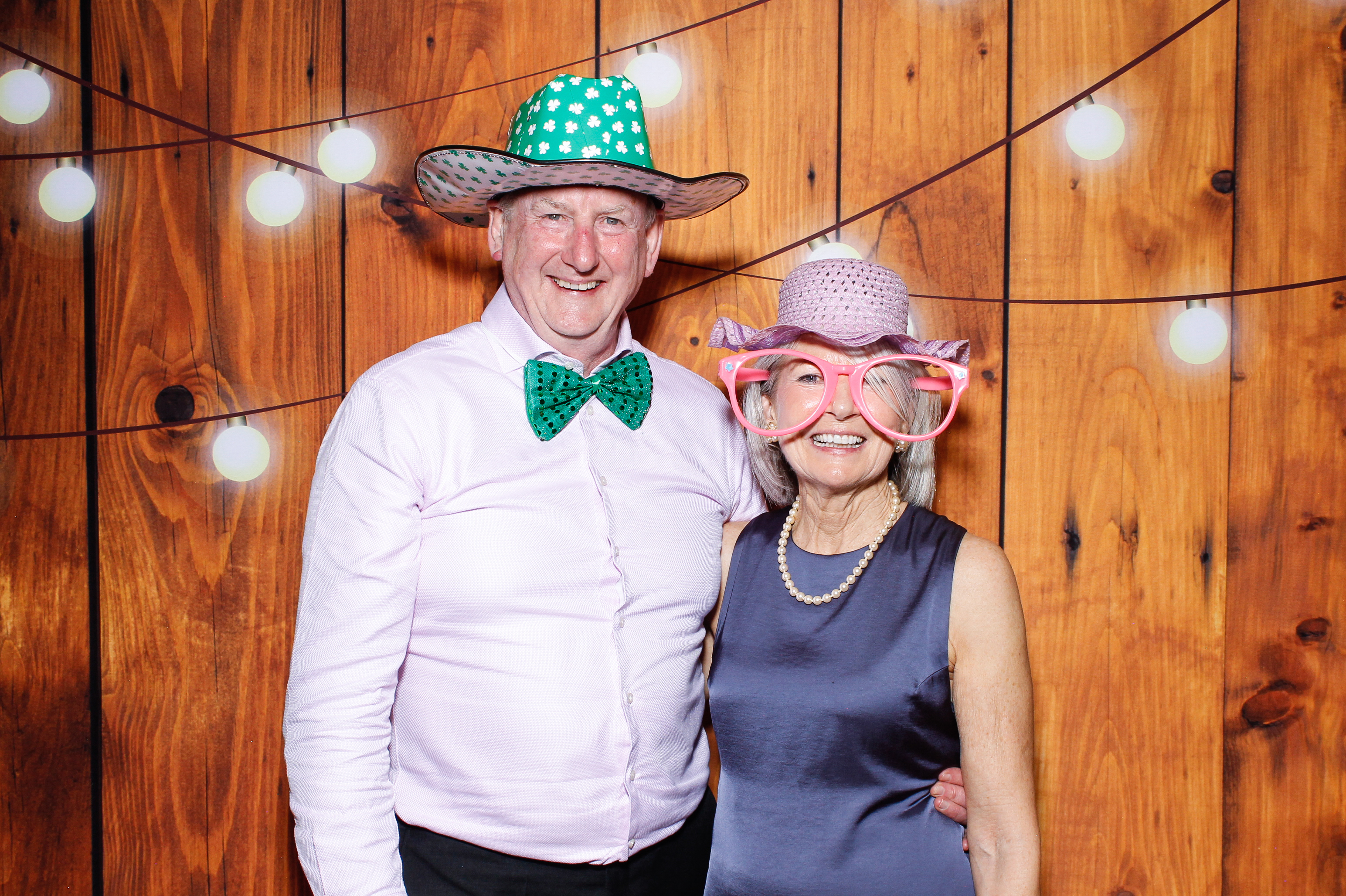 Aisling & Paul | View more photos from the event at gallery.snapmagic.ie/u/SnapMagic/Aisling-Paul