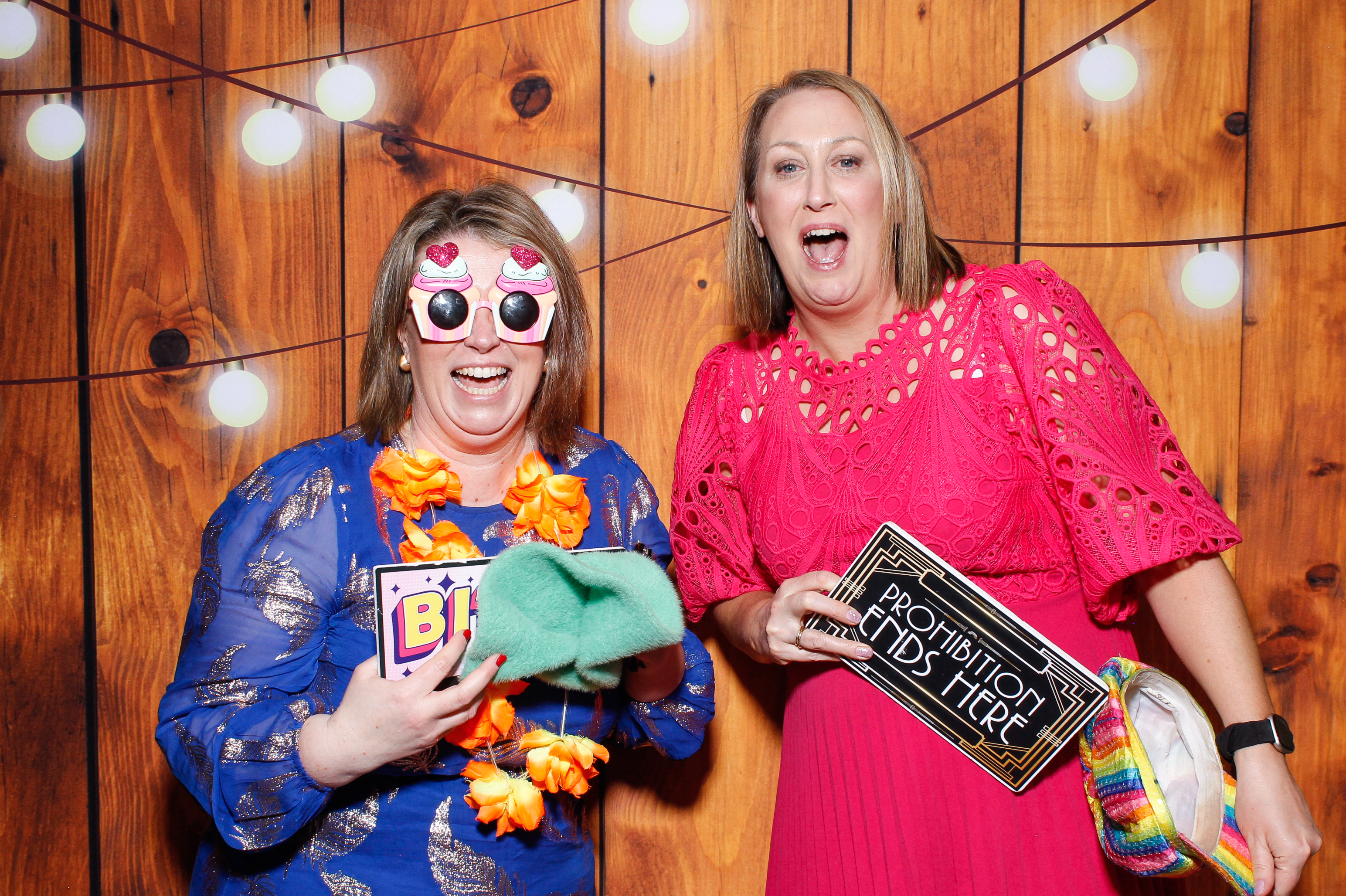 Aisling & Paul | View more photos from the event at gallery.snapmagic.ie/u/SnapMagic/Aisling-Paul