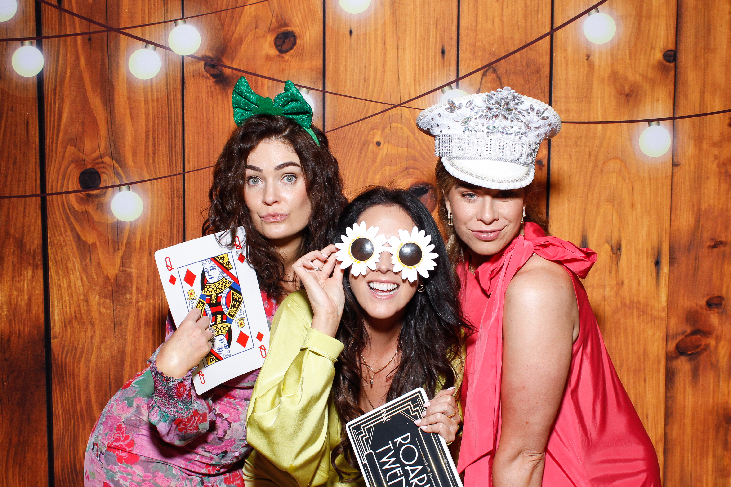 Aisling & Paul | View more photos from the event at gallery.snapmagic.ie/u/SnapMagic/Aisling-Paul