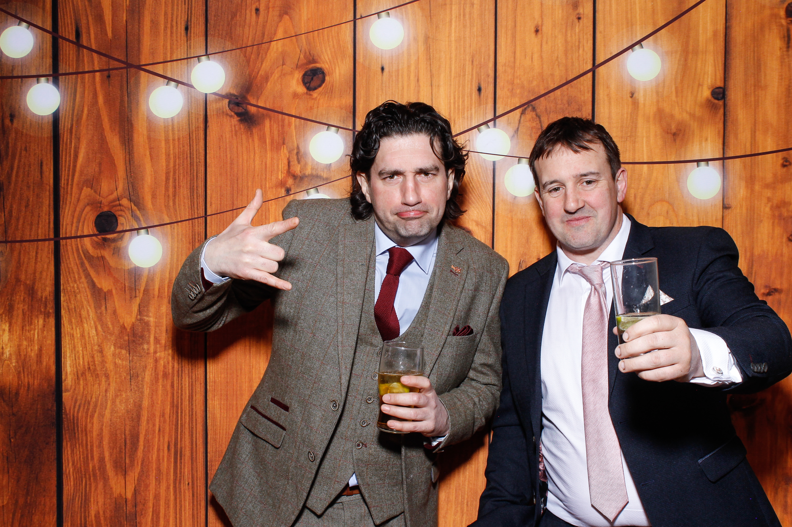 Aisling & Paul | View more photos from the event at gallery.snapmagic.ie/u/SnapMagic/Aisling-Paul