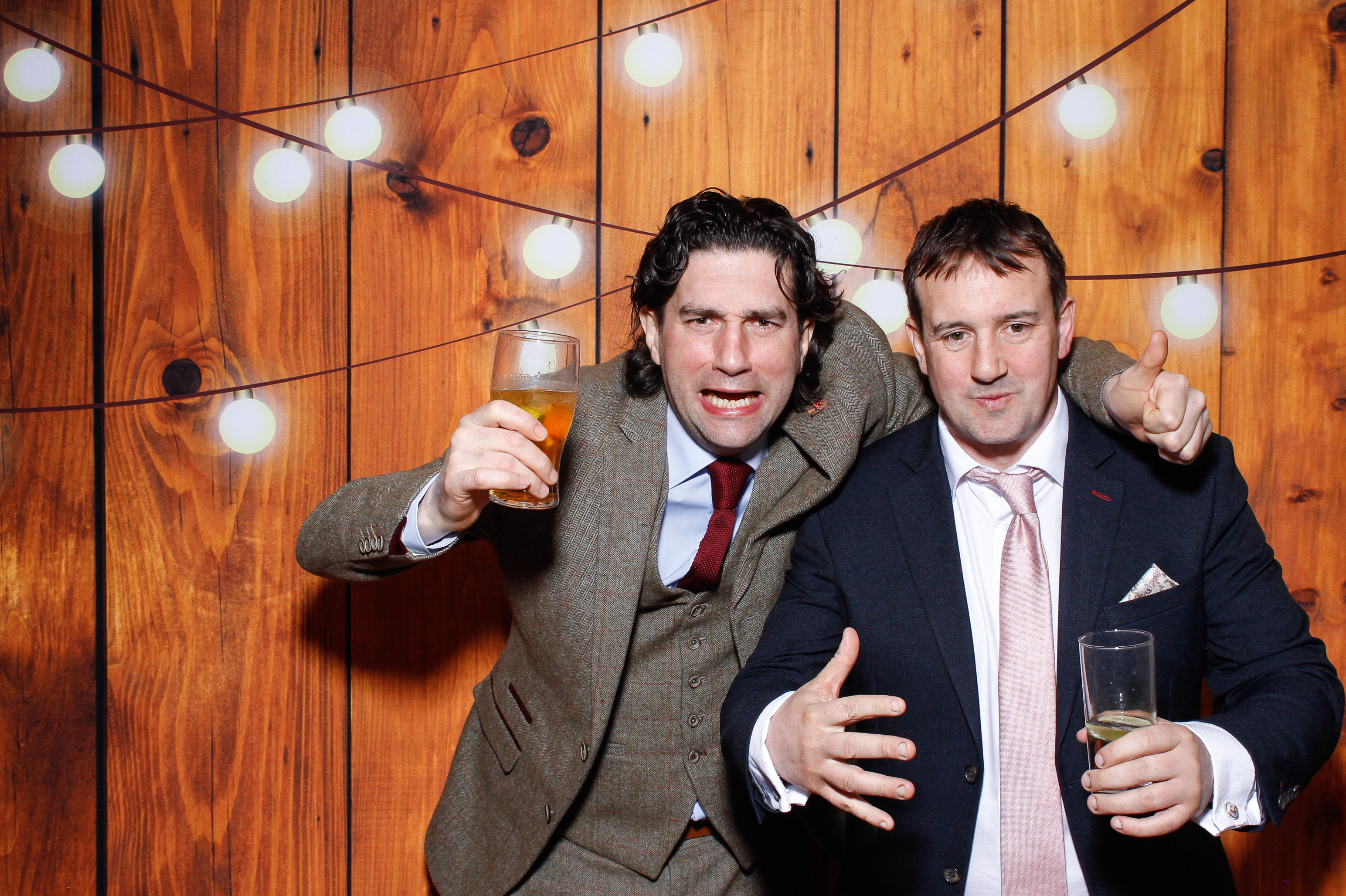 Aisling & Paul | View more photos from the event at gallery.snapmagic.ie/u/SnapMagic/Aisling-Paul