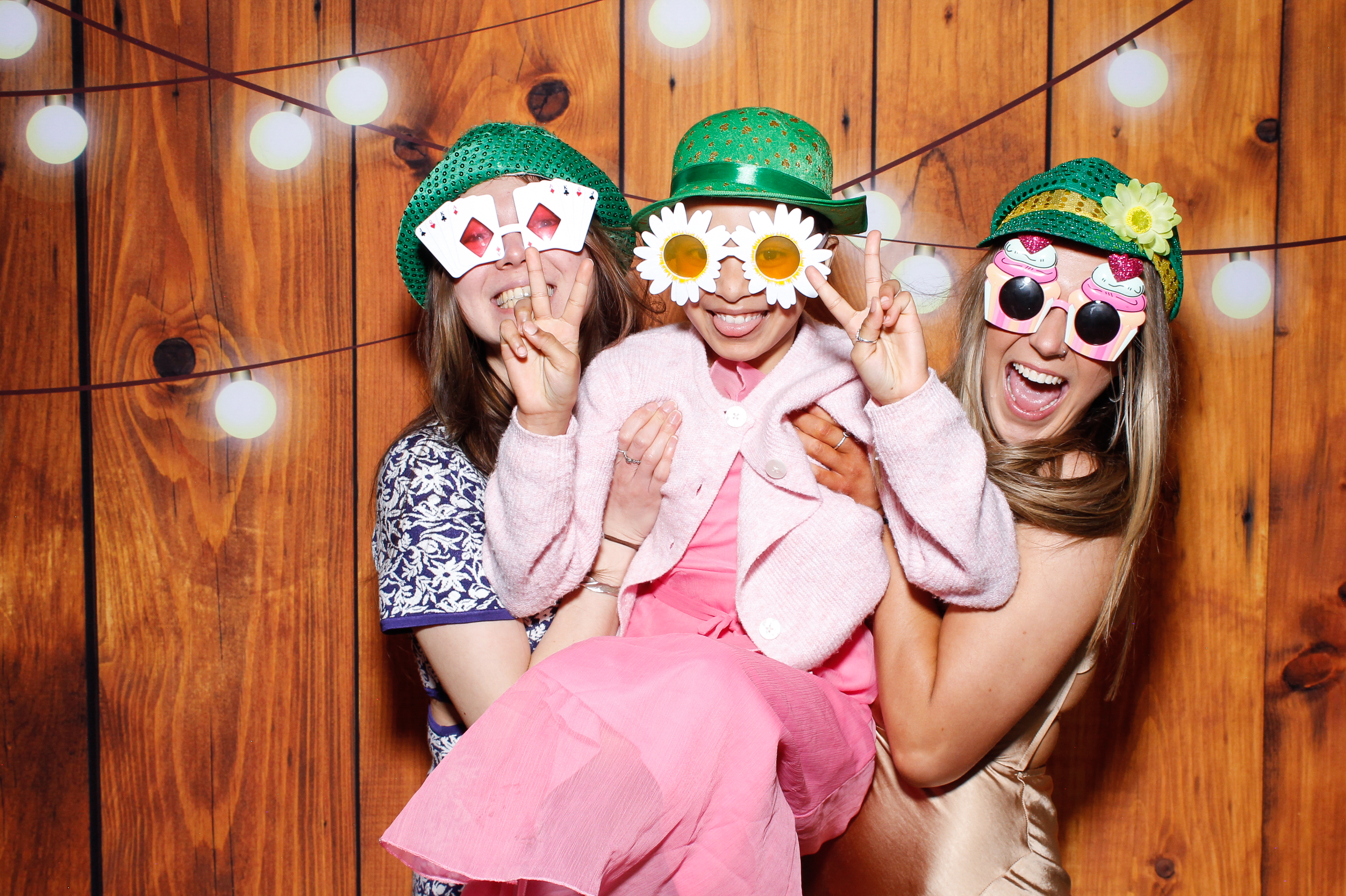 Aisling & Paul | View more photos from the event at gallery.snapmagic.ie/u/SnapMagic/Aisling-Paul