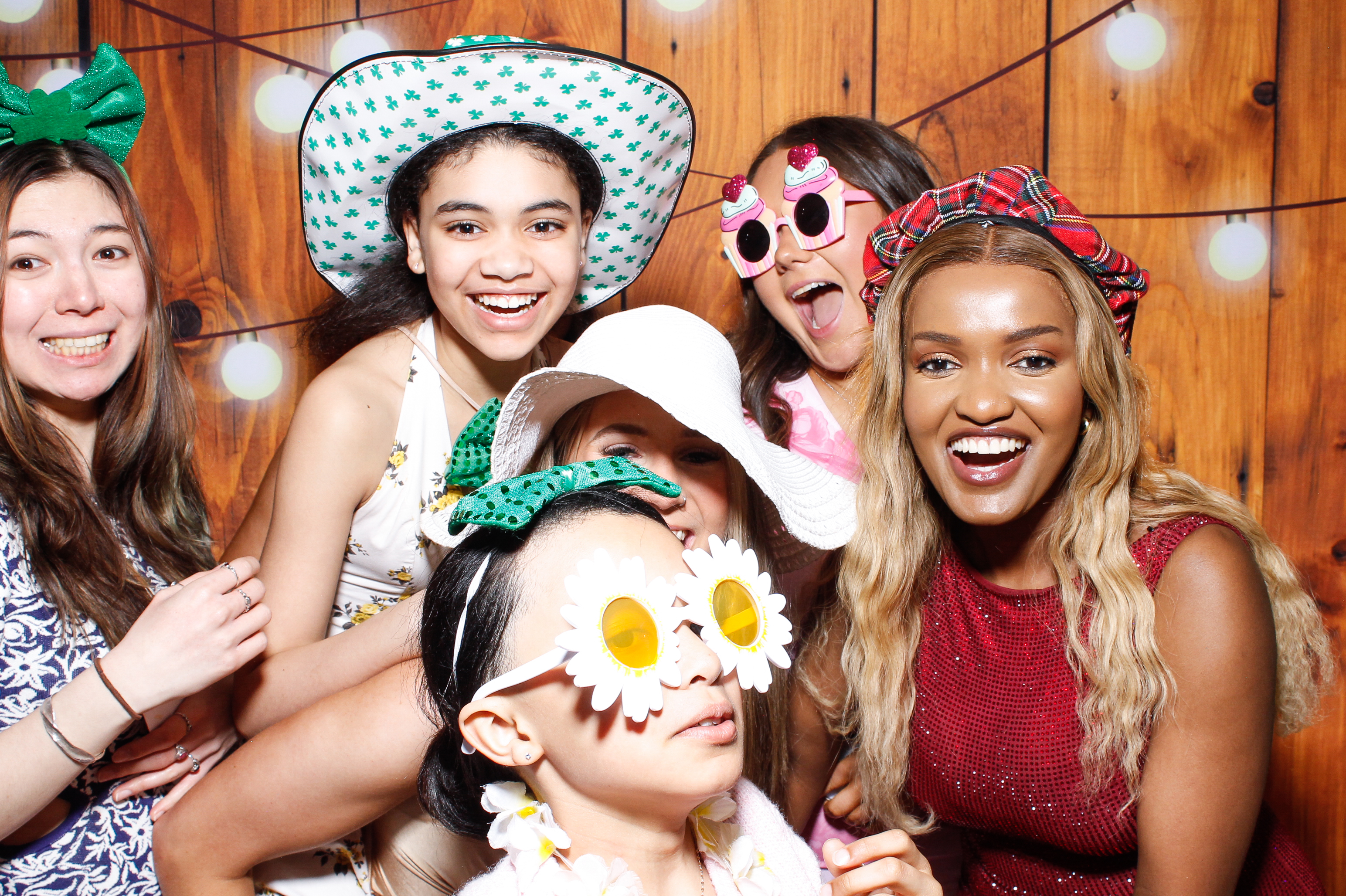 Aisling & Paul | View more photos from the event at gallery.snapmagic.ie/u/SnapMagic/Aisling-Paul