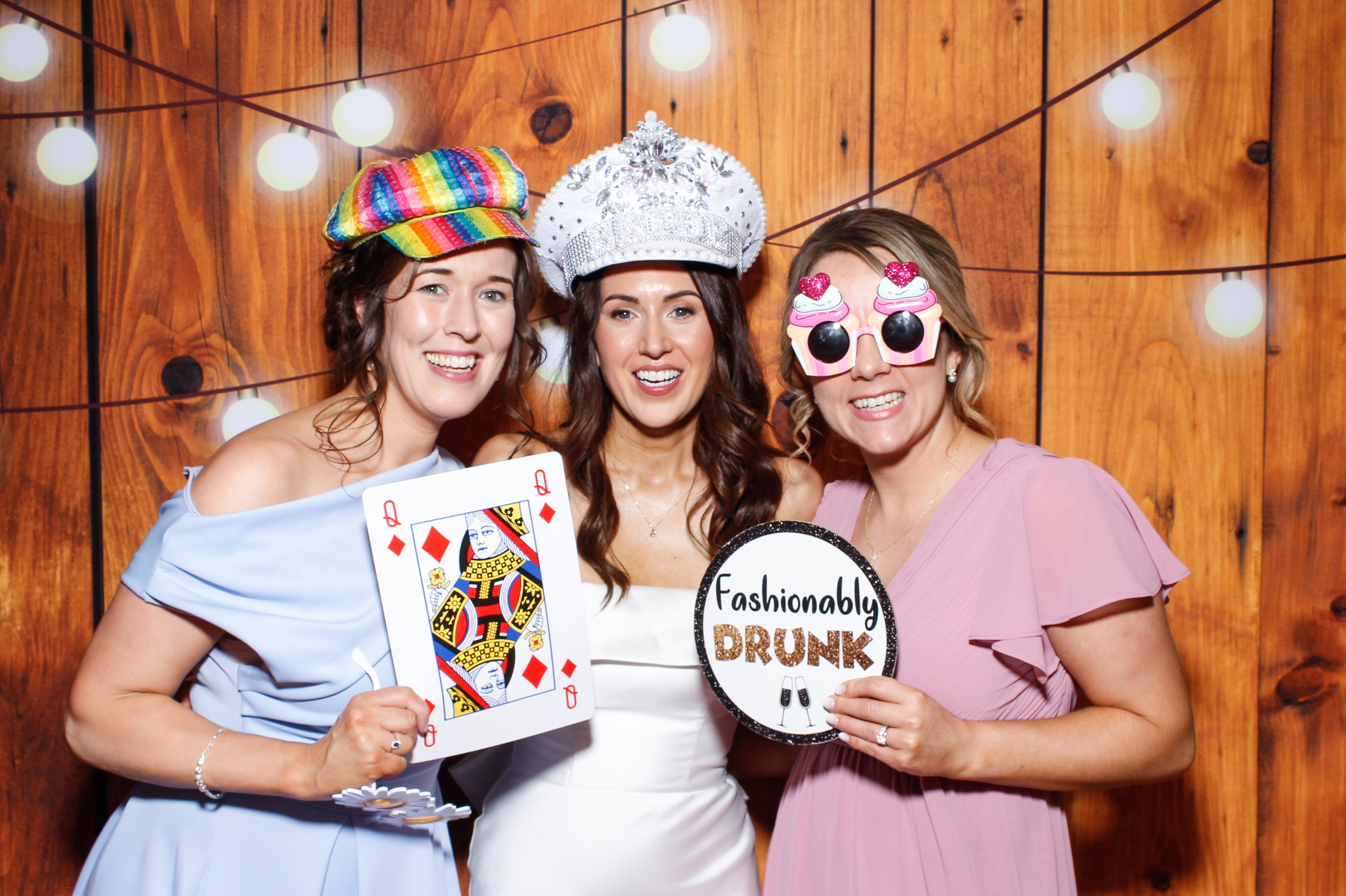 Aisling & Paul | View more photos from the event at gallery.snapmagic.ie/u/SnapMagic/Aisling-Paul