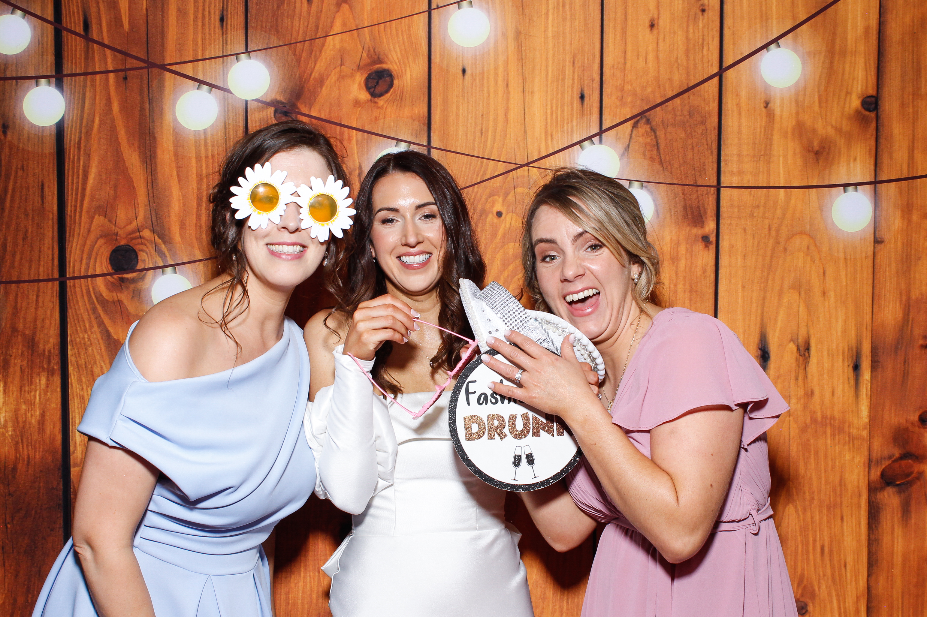 Aisling & Paul | View more photos from the event at gallery.snapmagic.ie/u/SnapMagic/Aisling-Paul