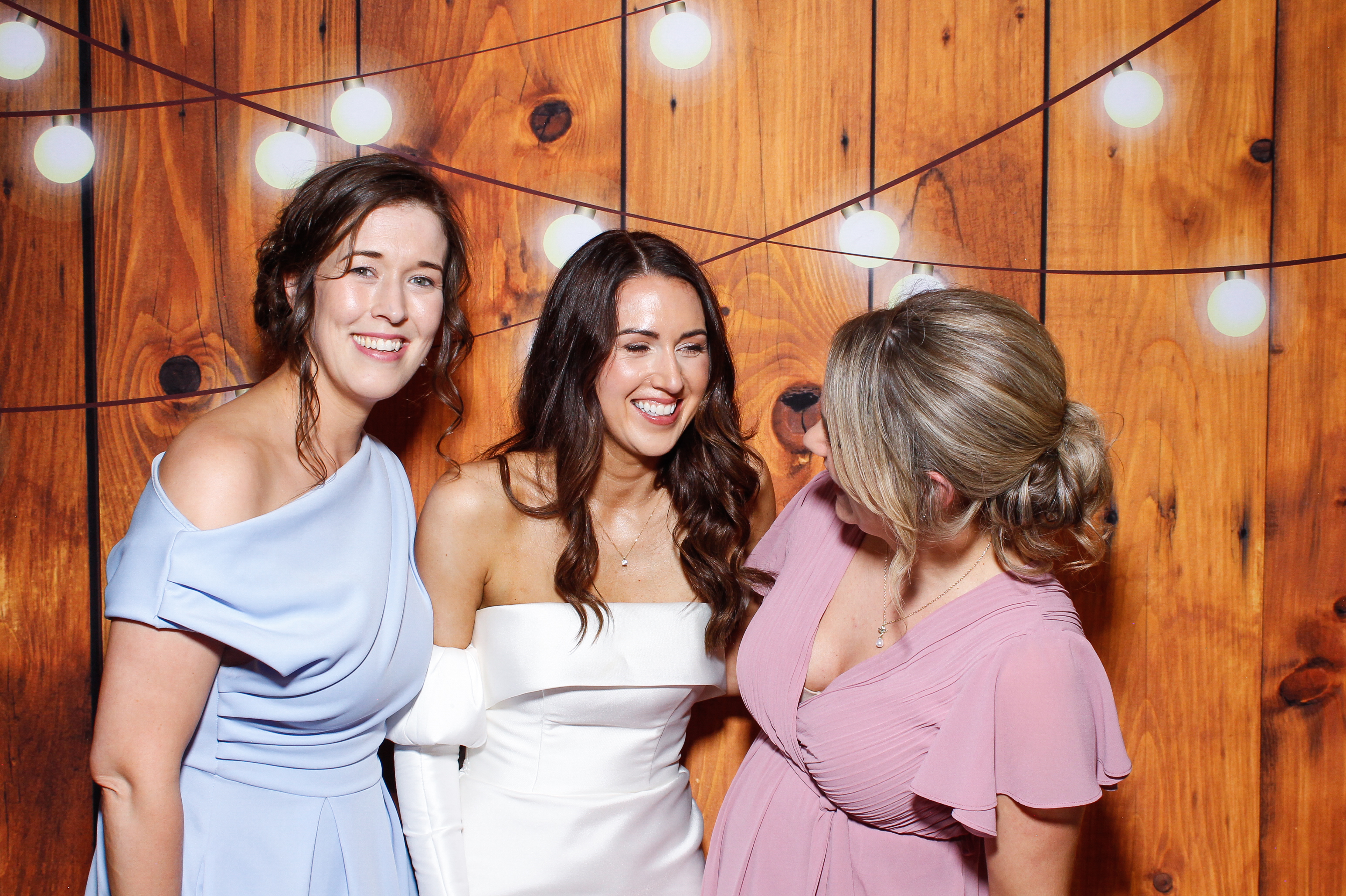 Aisling & Paul | View more photos from the event at gallery.snapmagic.ie/u/SnapMagic/Aisling-Paul