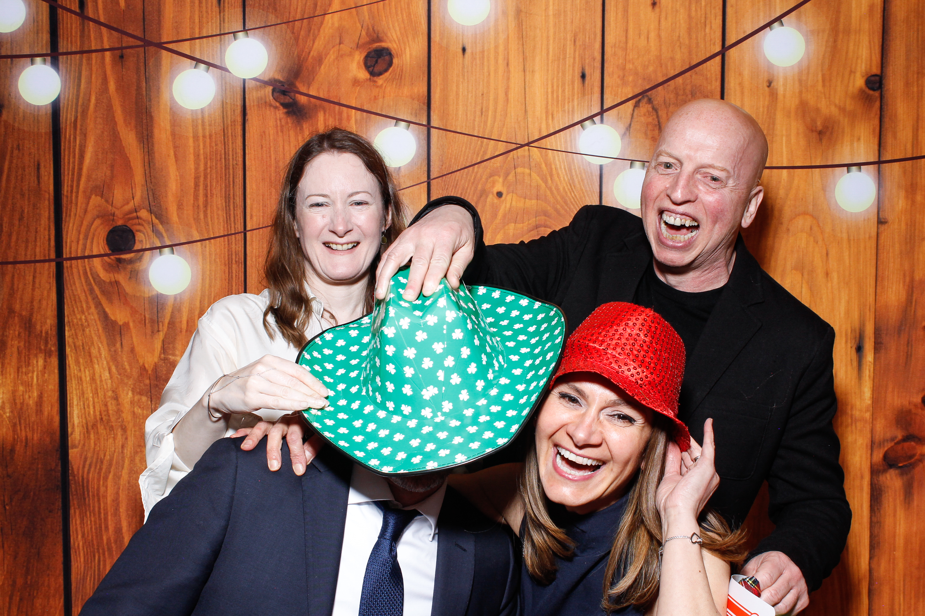 Aisling & Paul | View more photos from the event at gallery.snapmagic.ie/u/SnapMagic/Aisling-Paul