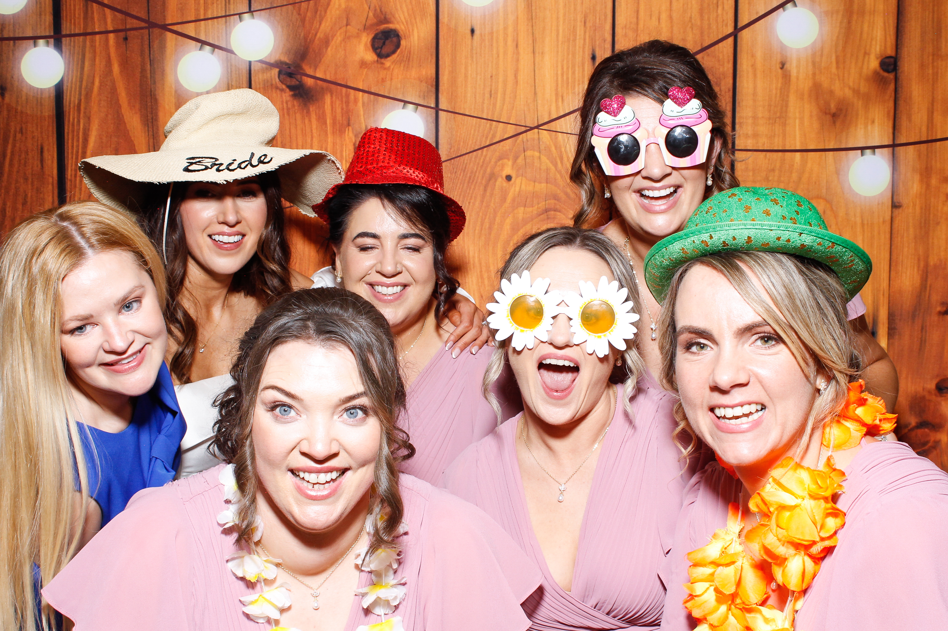 Aisling & Paul | View more photos from the event at gallery.snapmagic.ie/u/SnapMagic/Aisling-Paul