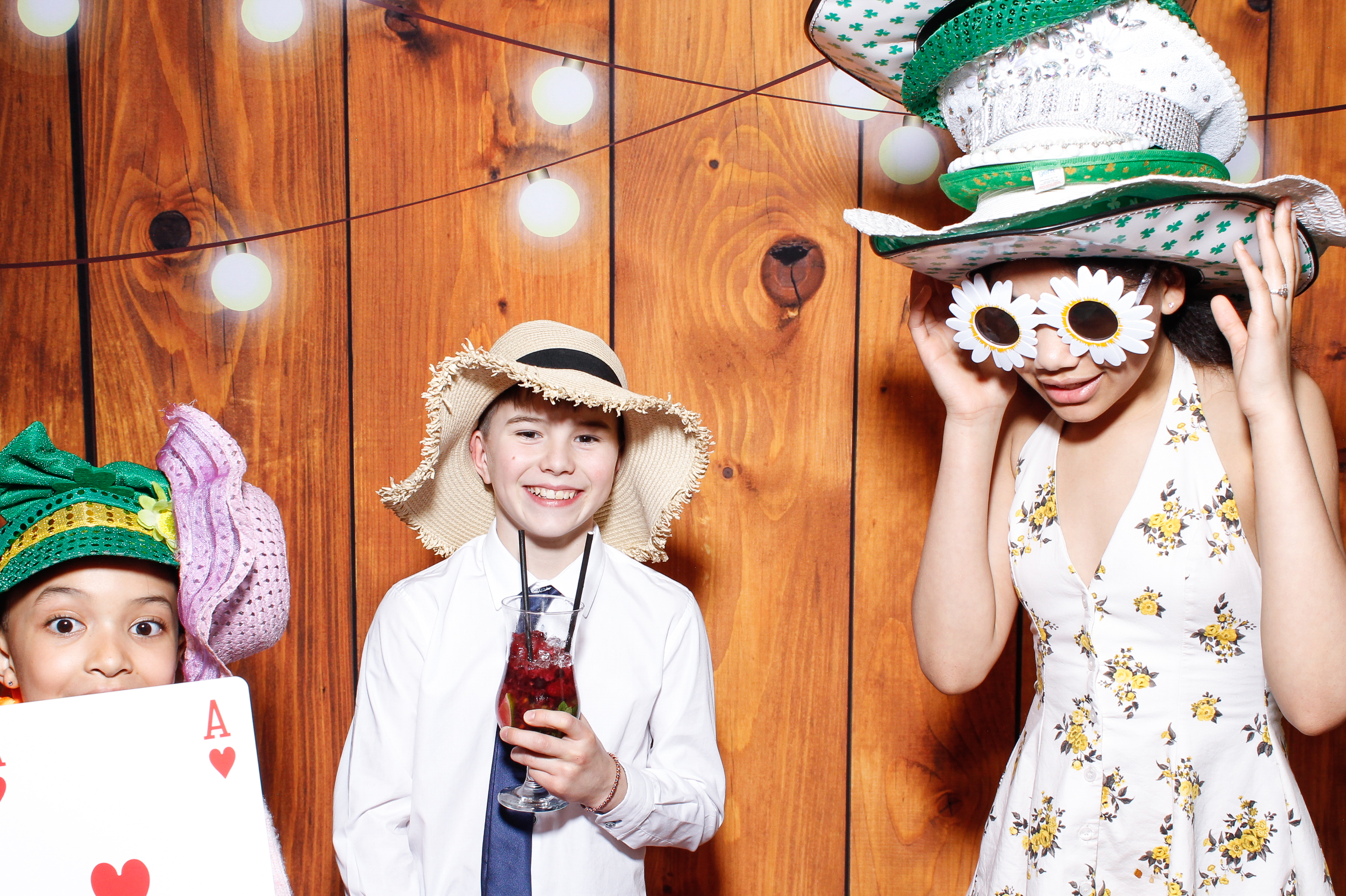 Aisling & Paul | View more photos from the event at gallery.snapmagic.ie/u/SnapMagic/Aisling-Paul