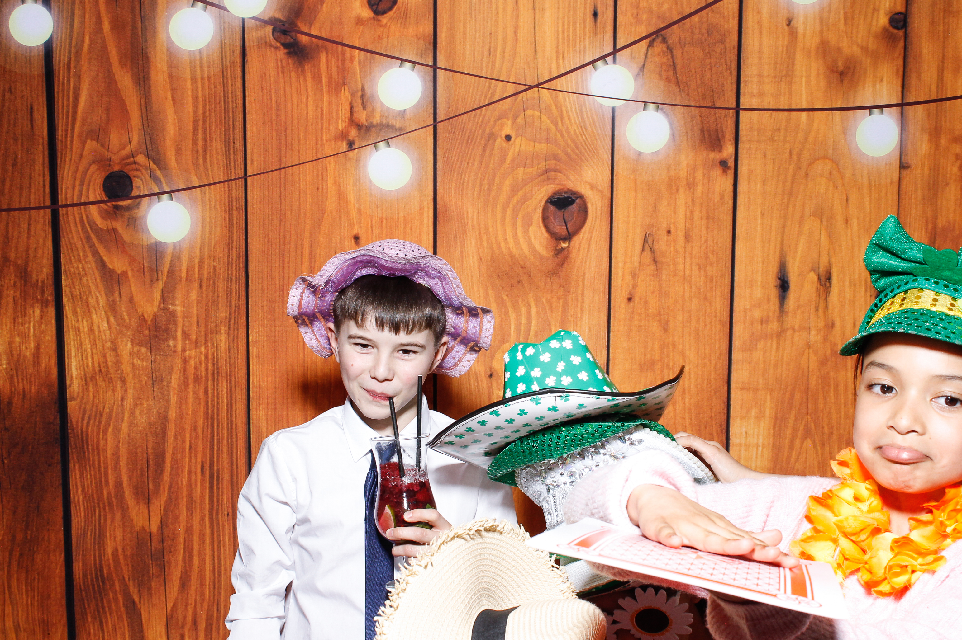 Aisling & Paul | View more photos from the event at gallery.snapmagic.ie/u/SnapMagic/Aisling-Paul