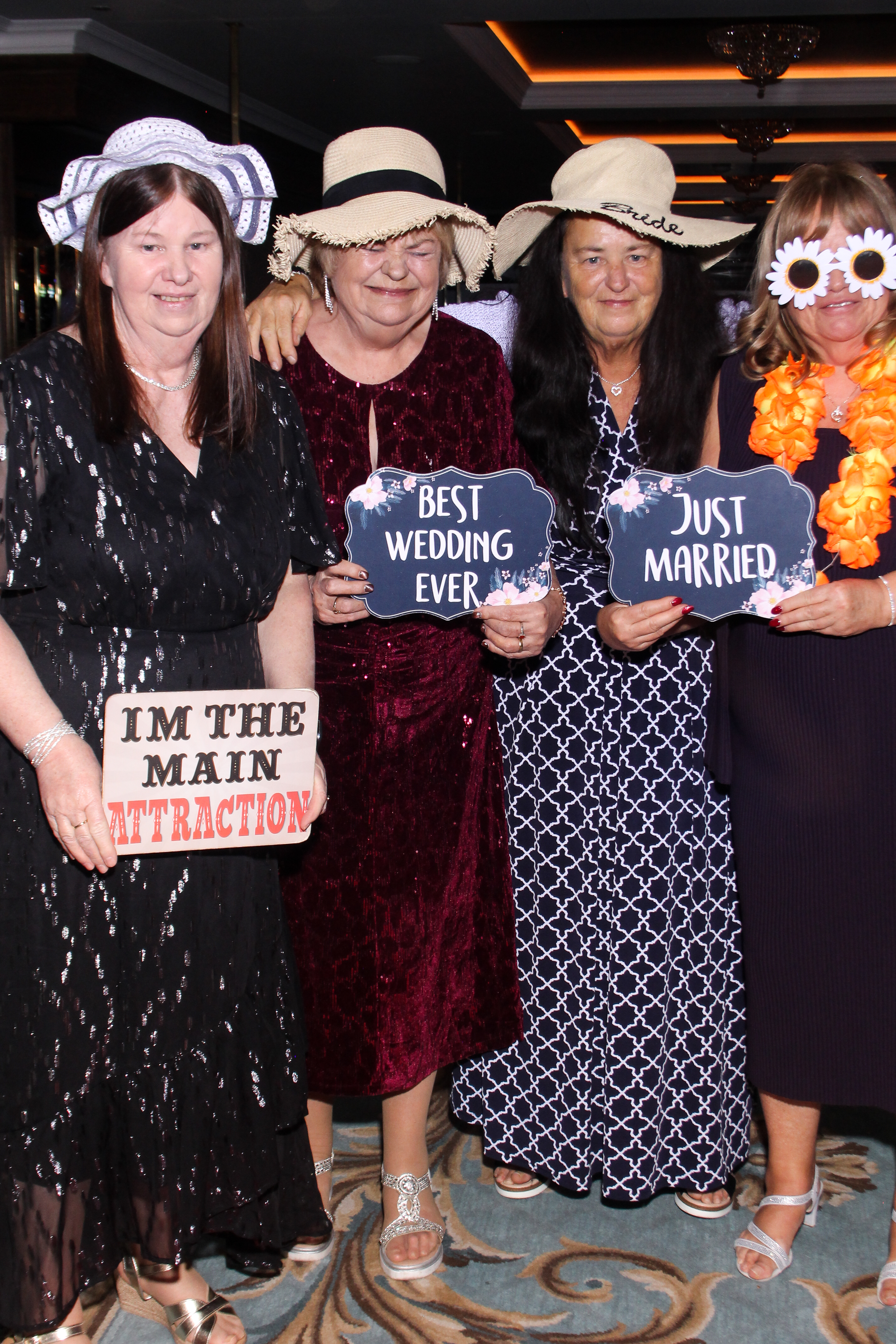 Cathal & Courtney | View more photos from the event at gallery.snapmagic.ie/u/SnapMagic/Cathal-Courtney