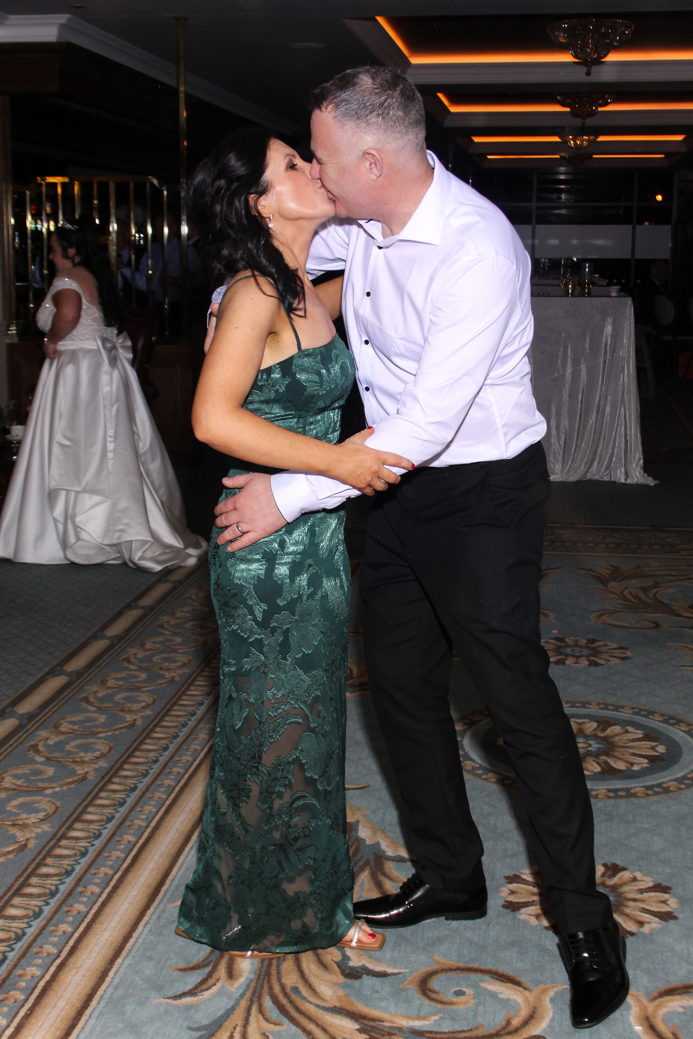 Cathal & Courtney | View more photos from the event at gallery.snapmagic.ie/u/SnapMagic/Cathal-Courtney