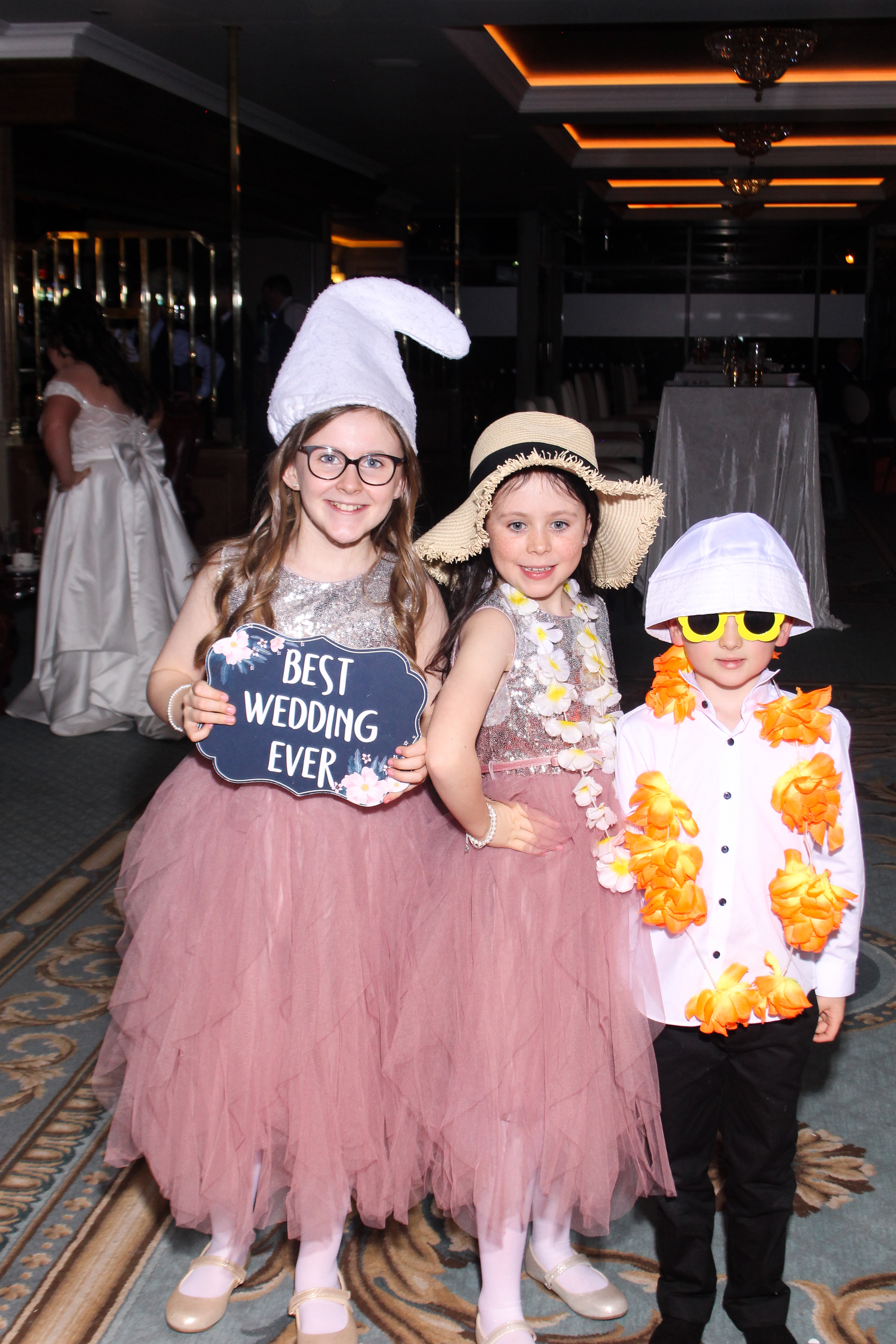 Cathal & Courtney | View more photos from the event at gallery.snapmagic.ie/u/SnapMagic/Cathal-Courtney