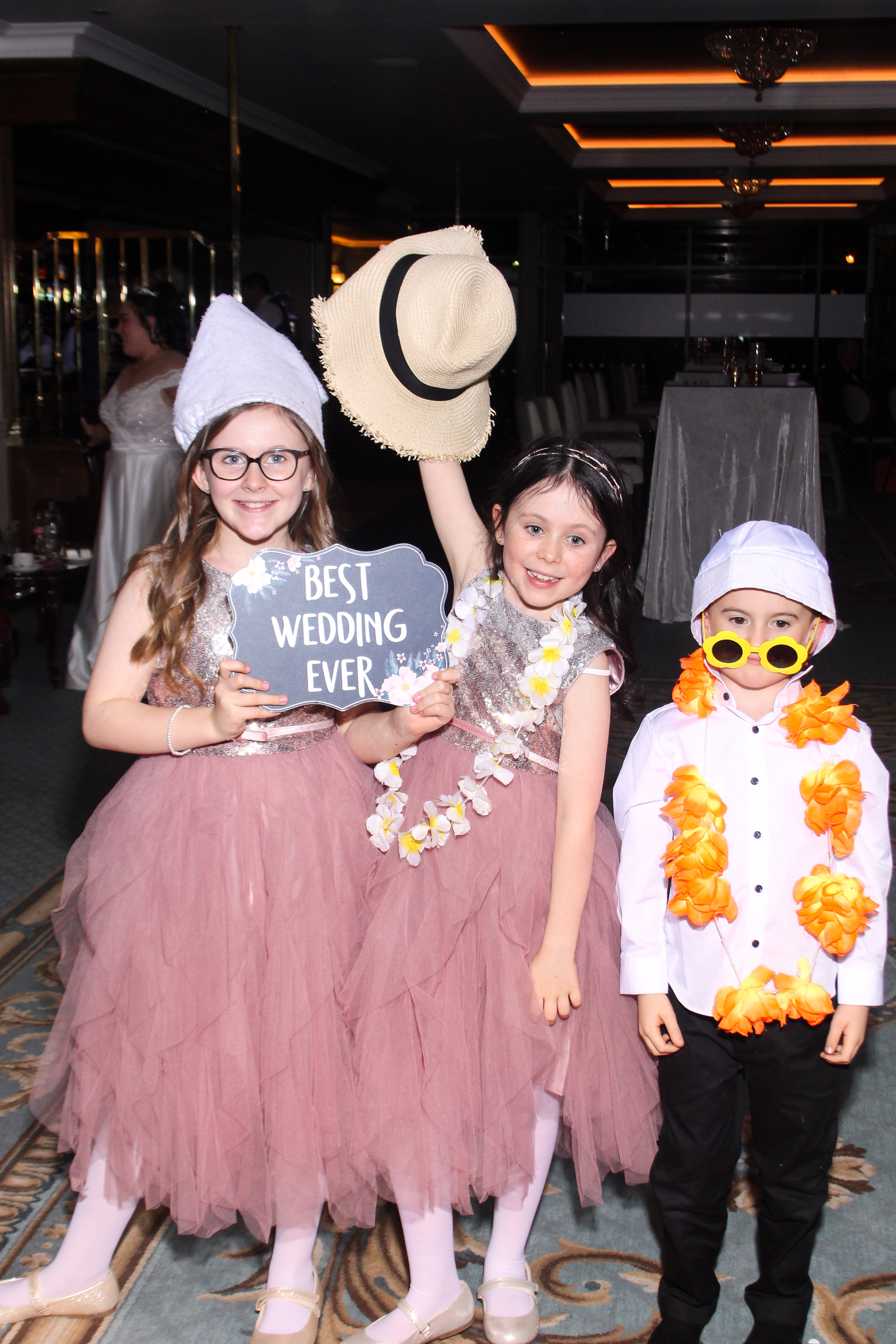 Cathal & Courtney | View more photos from the event at gallery.snapmagic.ie/u/SnapMagic/Cathal-Courtney