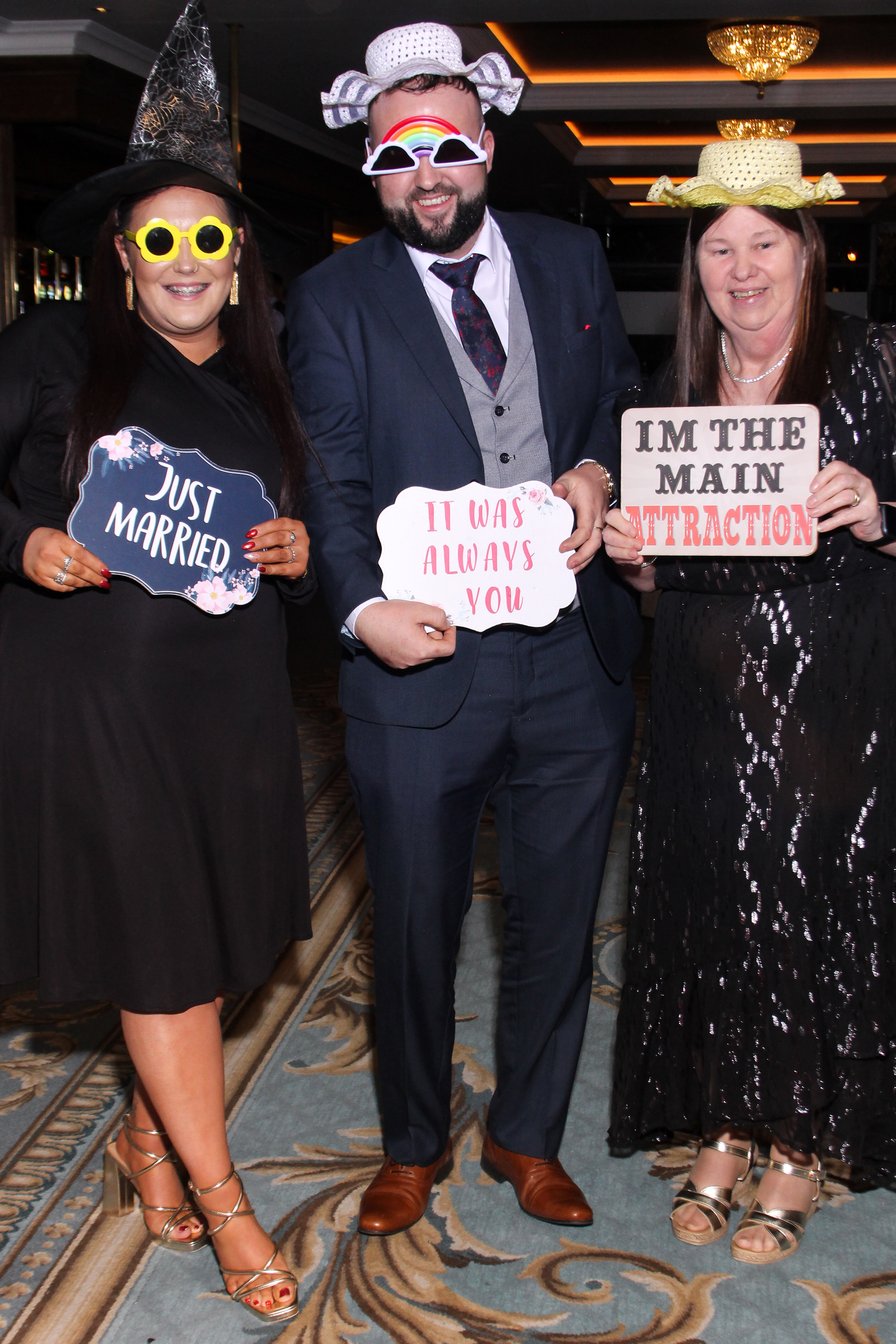 Cathal & Courtney | View more photos from the event at gallery.snapmagic.ie/u/SnapMagic/Cathal-Courtney