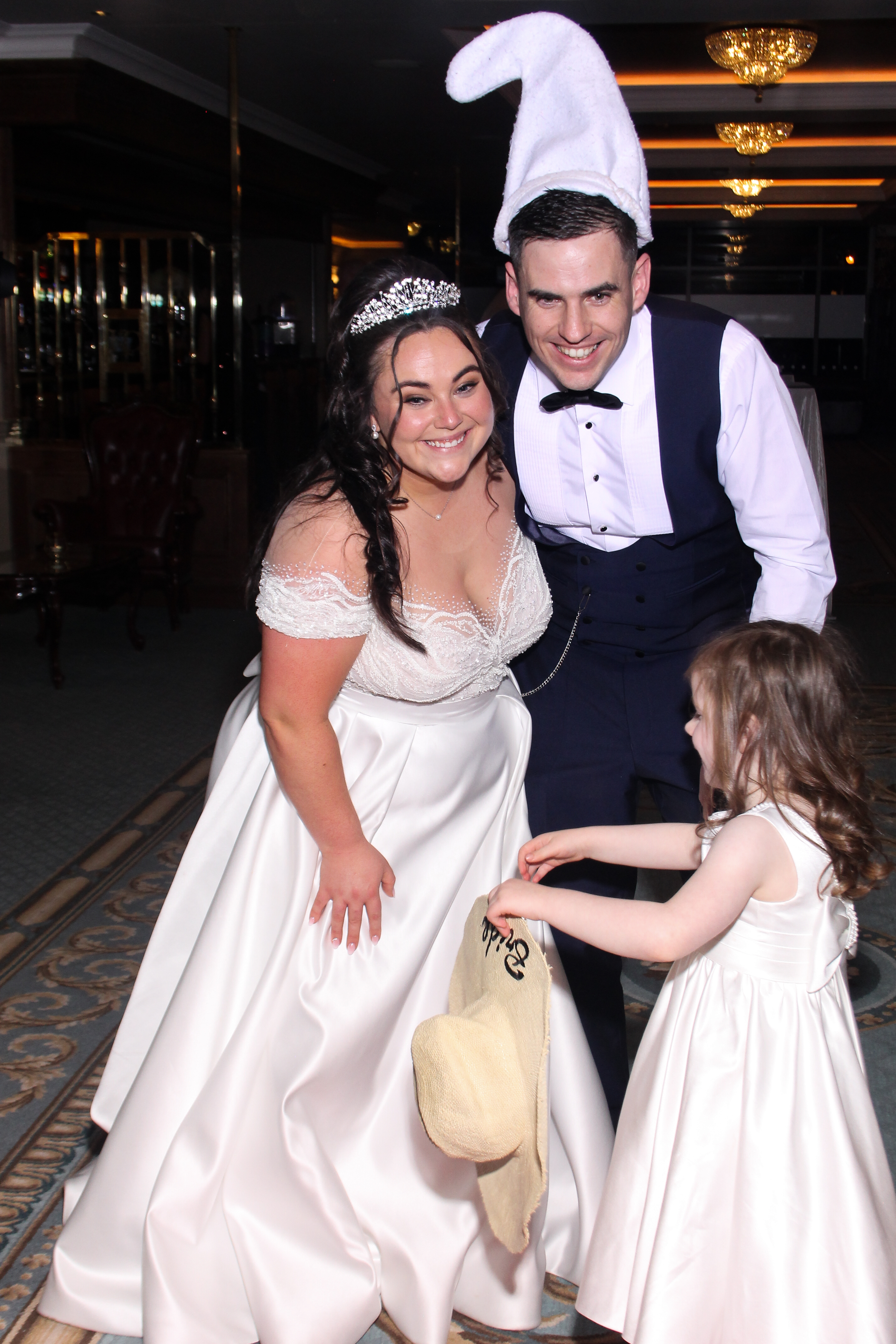 Cathal & Courtney | View more photos from the event at gallery.snapmagic.ie/u/SnapMagic/Cathal-Courtney